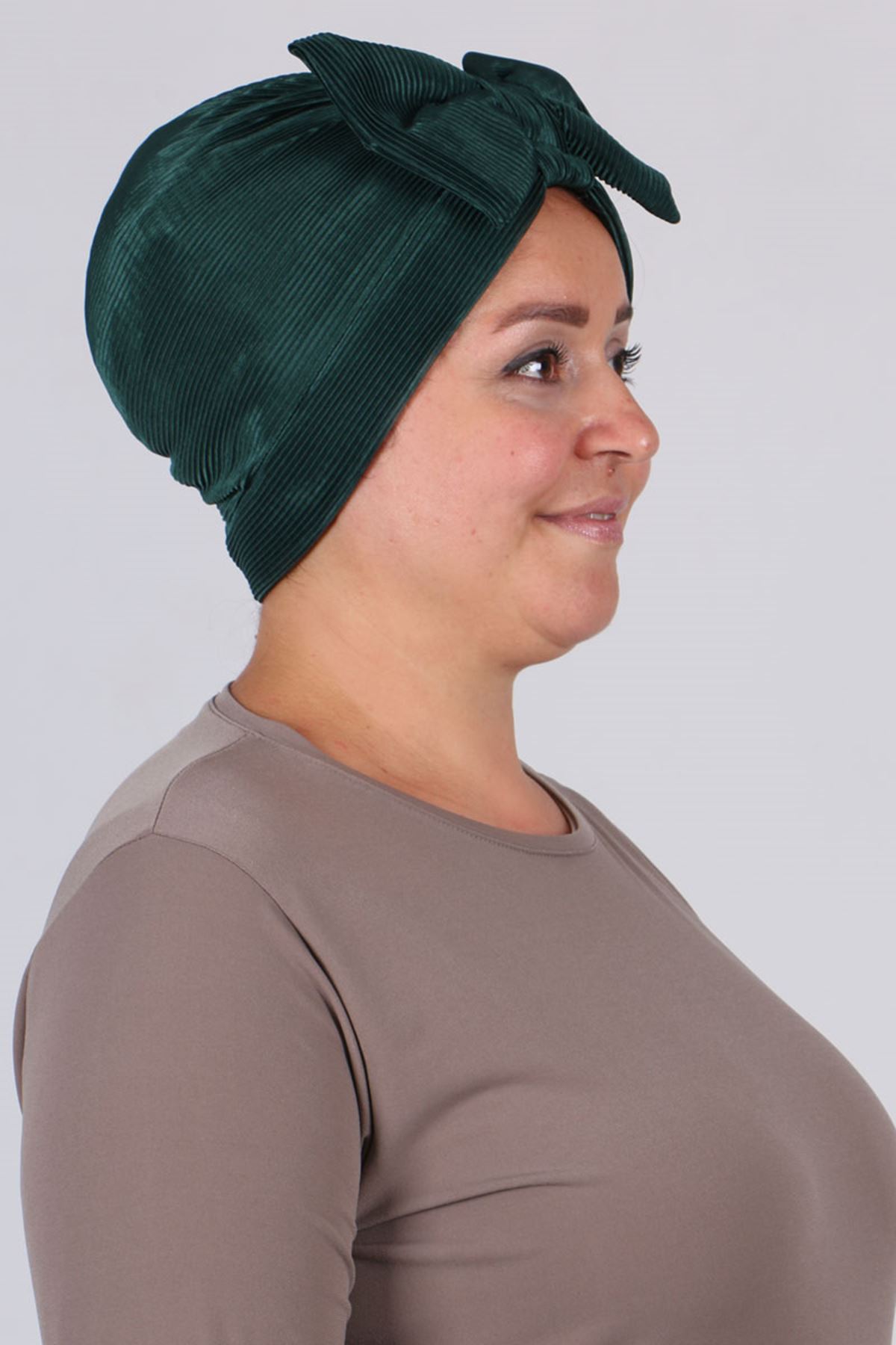 17138 Bonnet with Removable Bow- Emerald Green