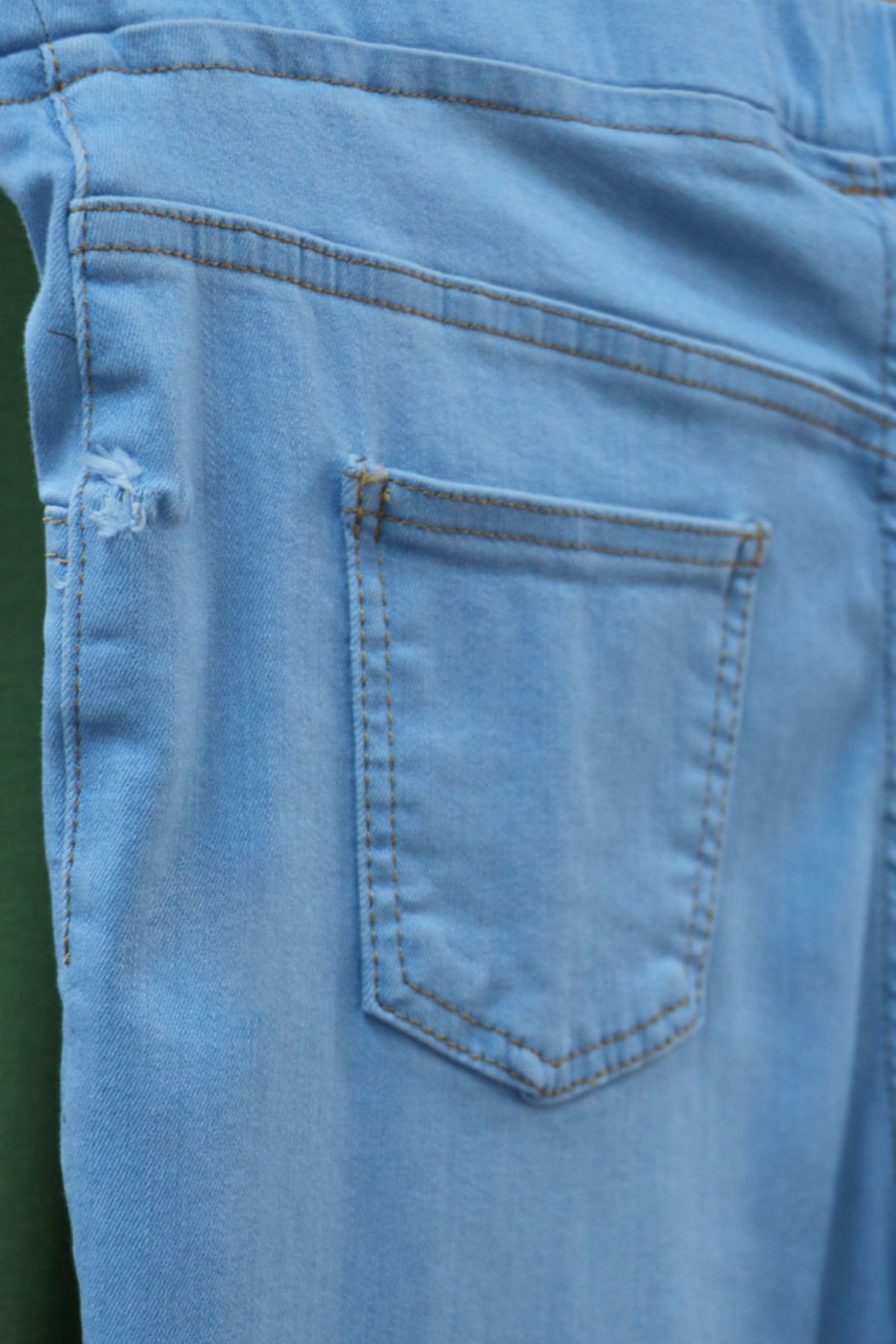 D-9109-1 Büyük Beden Defolu Beli Lastikli Dar Paça Taşlanmış Defolu Kot Pantolon-Açık Mavi 