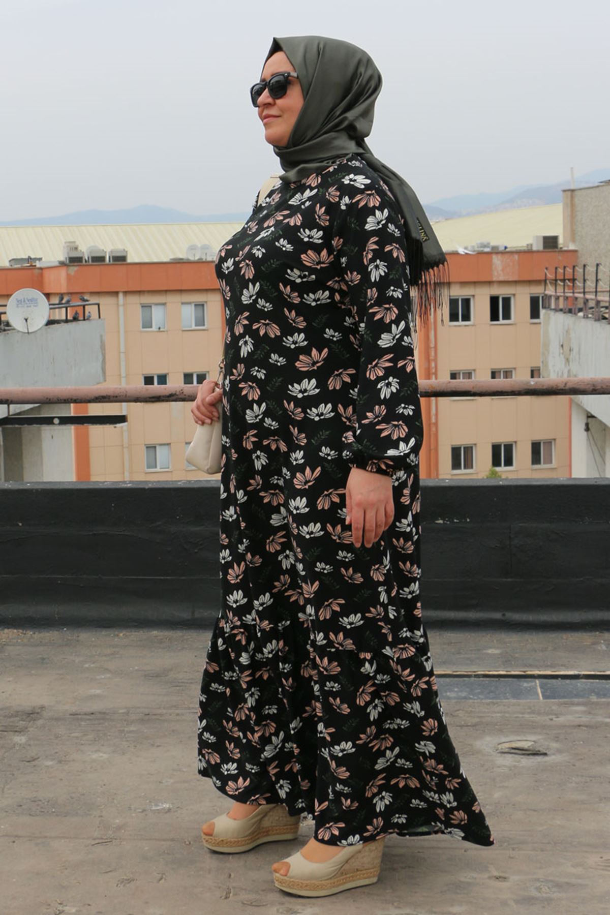 22024 Büyük Beden Altı Fırfırlı Örme Krep Elbise - Siyah