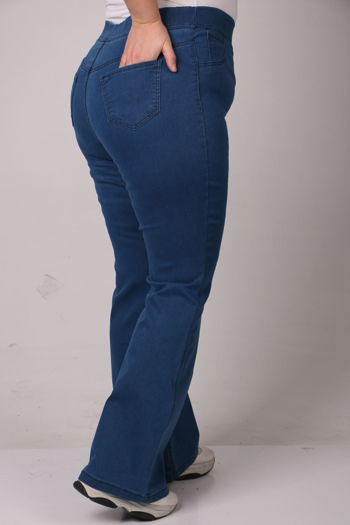 9137 Plus Size Elastic Waist Flared Jeans - Light Blue
