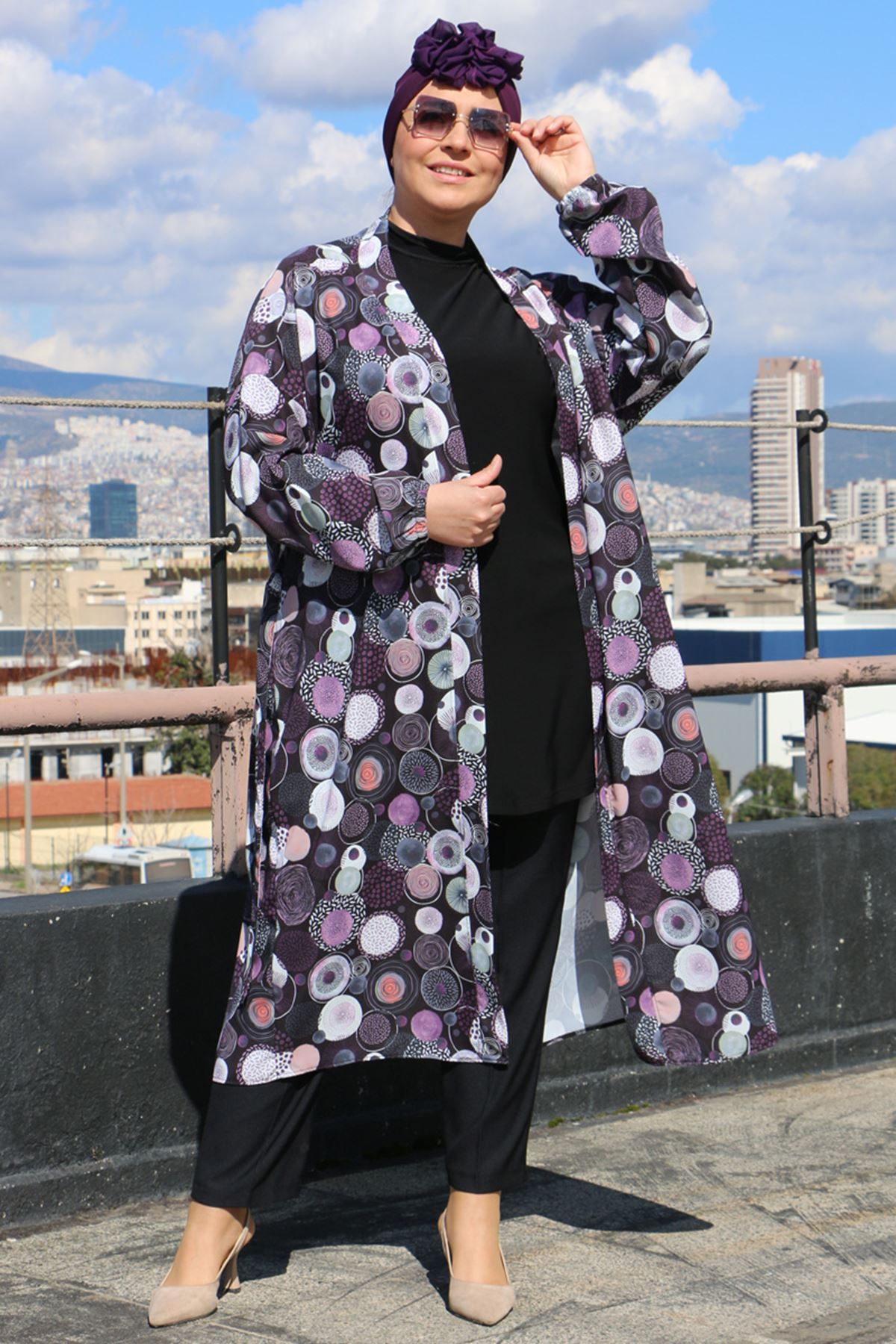 D-33014 Büyük Beden Desenli  Jesica Kolu Lastikli Defolu Kimono-Siyah Daire Desen 