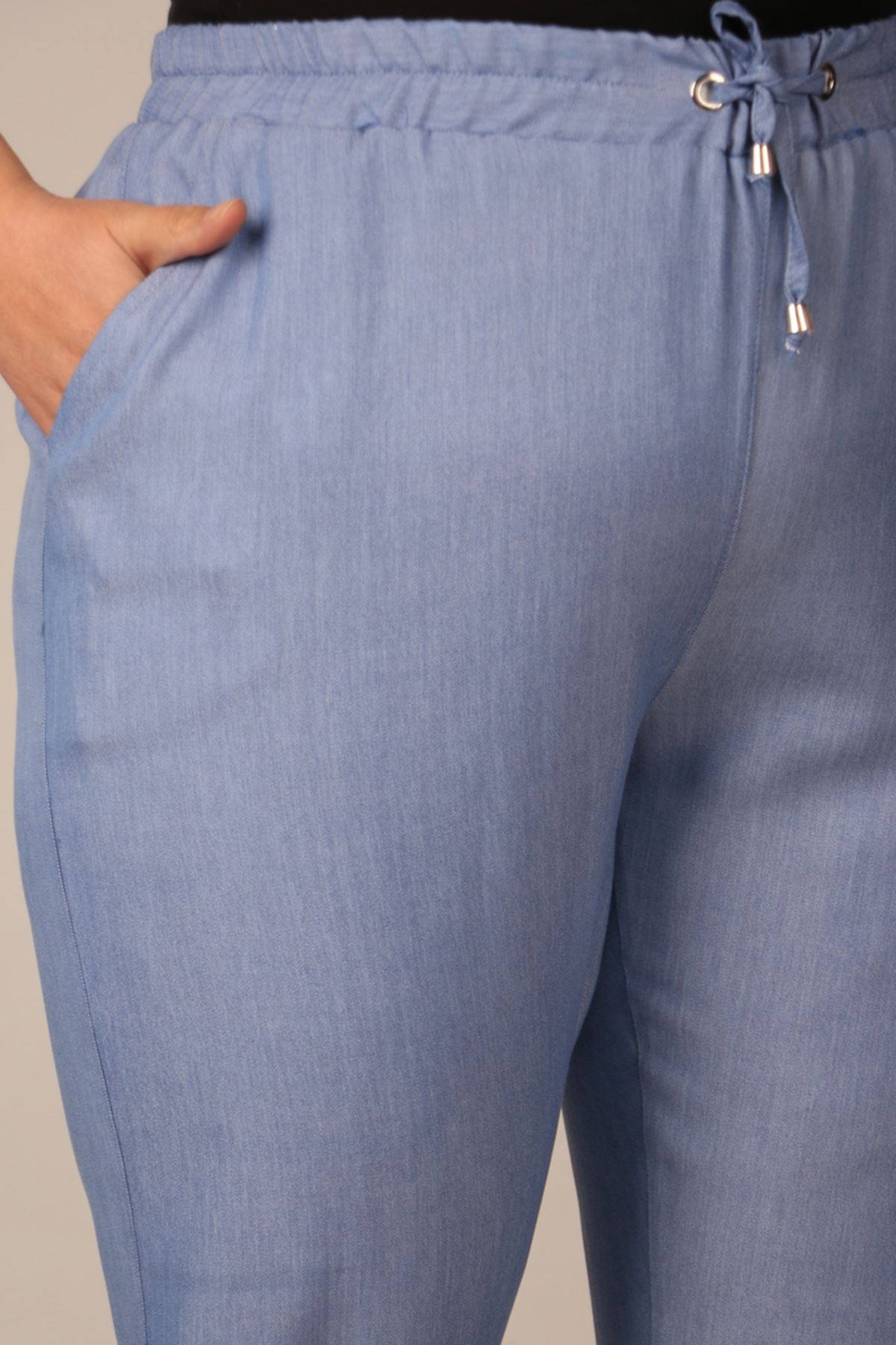 39014 Large Size Elastic Waist Slim Leg Lyocell Trousers-Blue