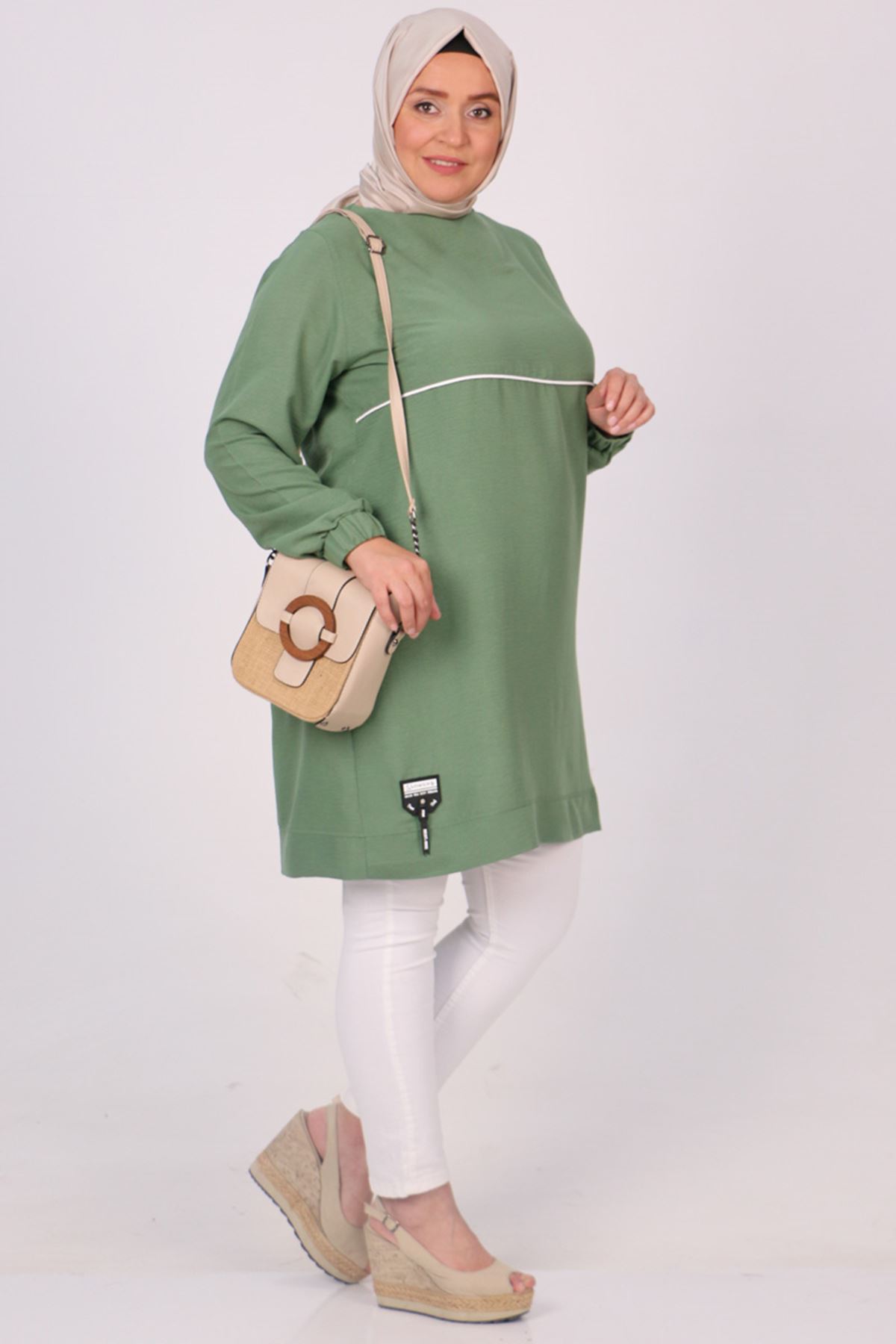 38008 Large Size Miracle Tunic With Split Line -Green