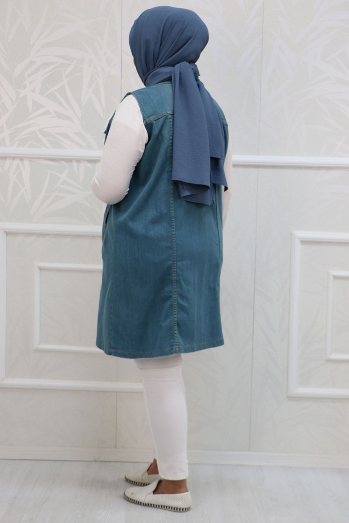 34003-1 Large Size Denim Vest with Grinding Nails - Cold Blue