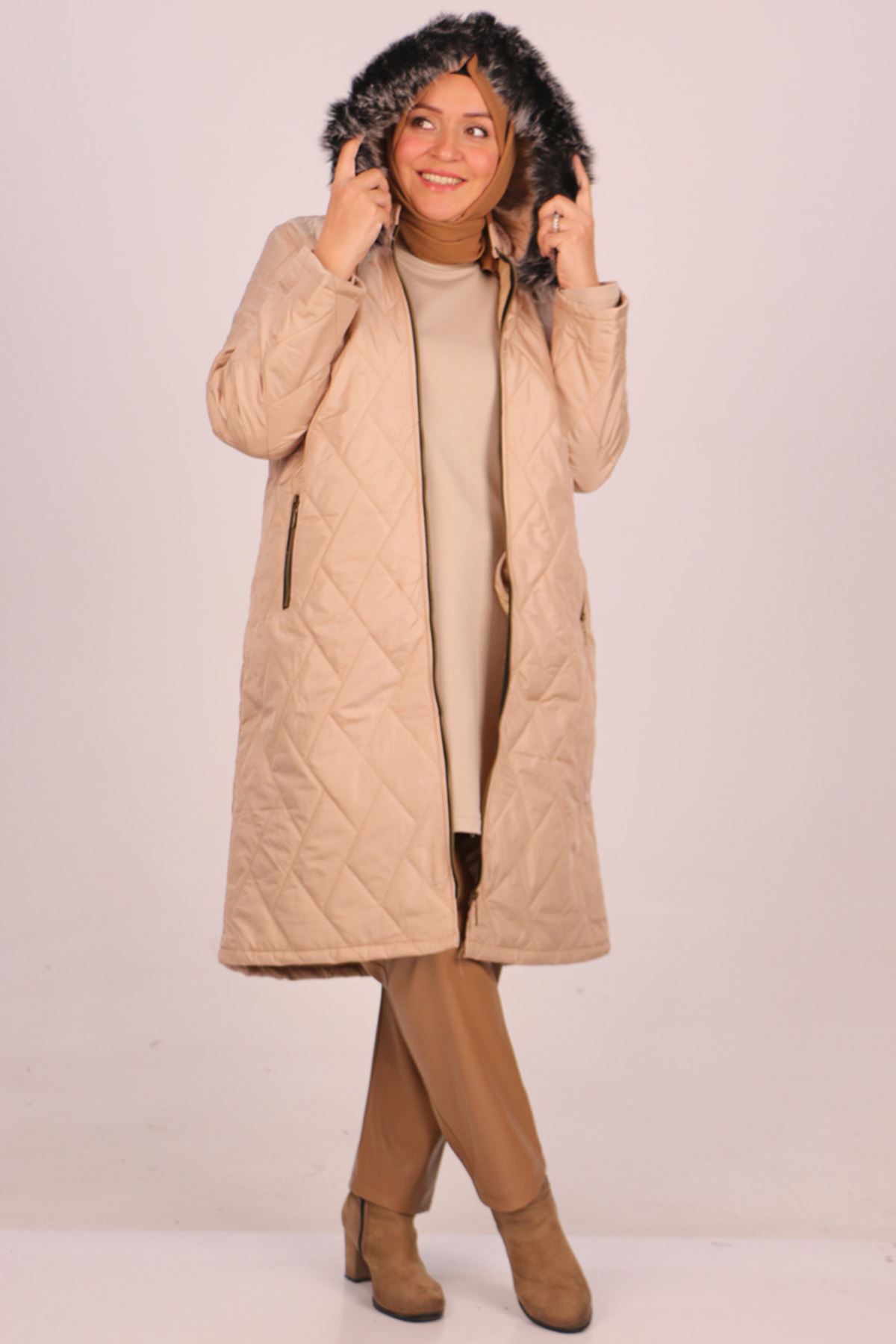 33037 Plus Size Removable Hooded Quilted Jacket-Beige