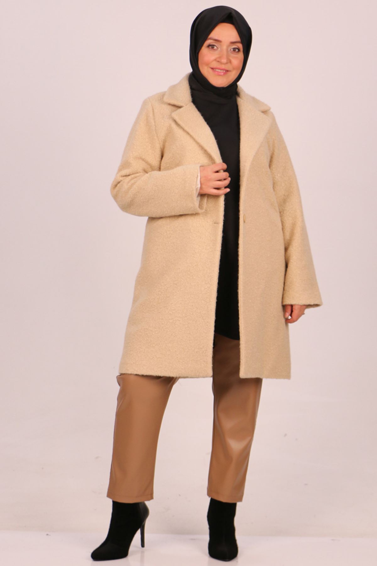 33045 Large Size Buttoned Curly Lamb Coat-Cream