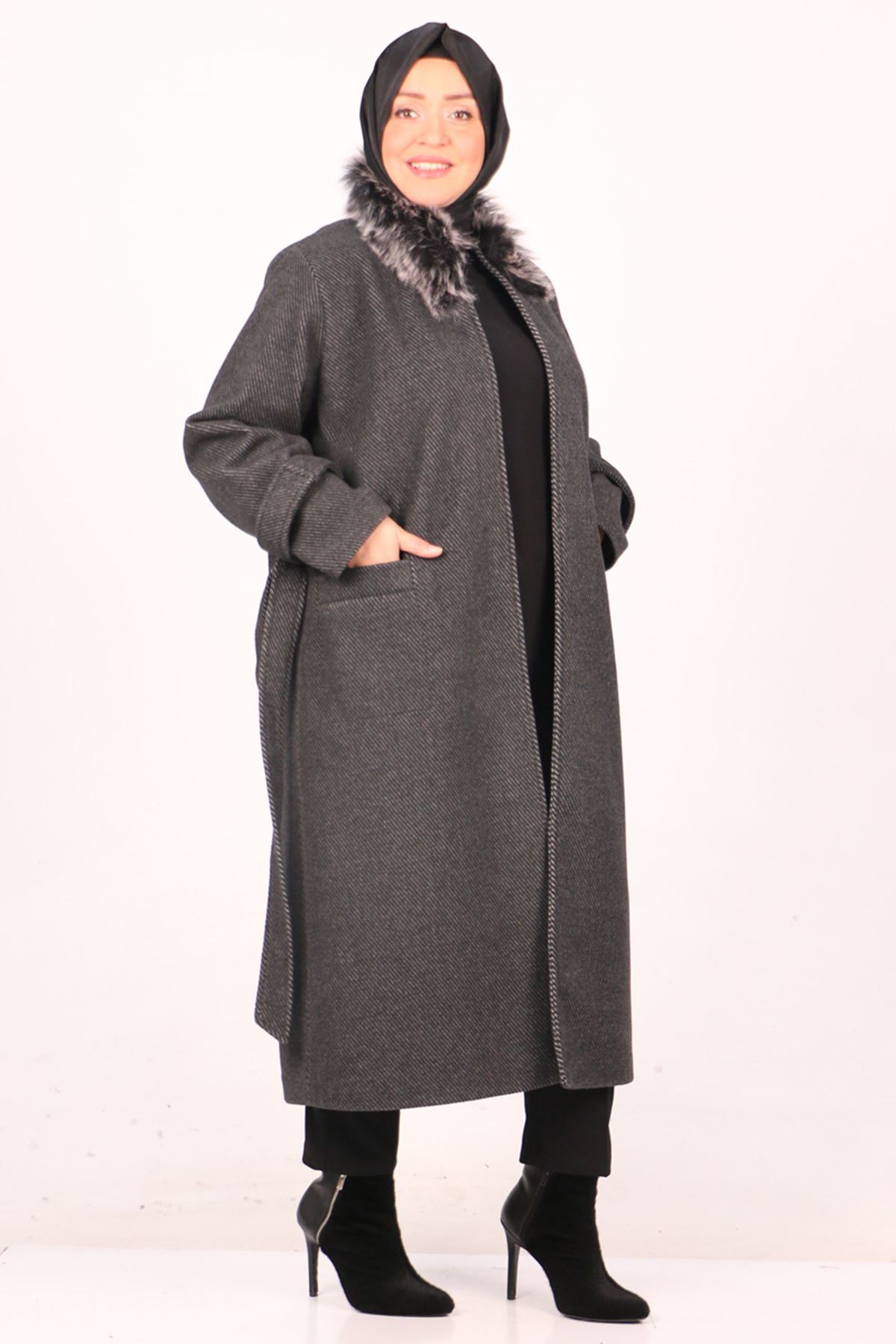 33062 Large Size Fur Collared Lined Cashew Coat-Diagonel Black