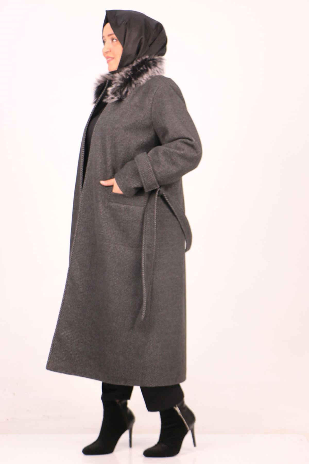 33062 Large Size Fur Collared Lined Cashew Coat-Diagonel Black