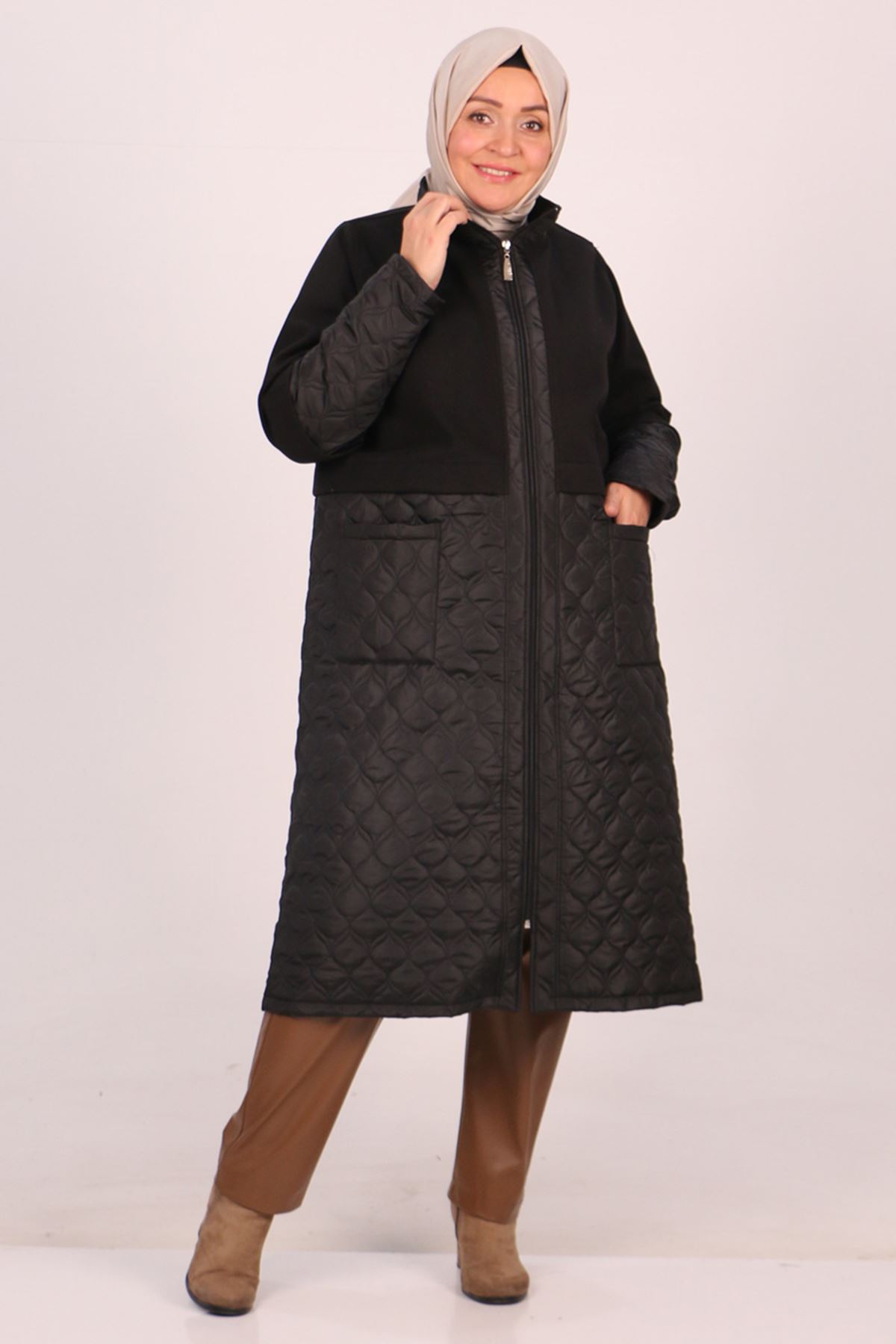 33101 Large Size Quilted Coat with Stamp Detail-Black