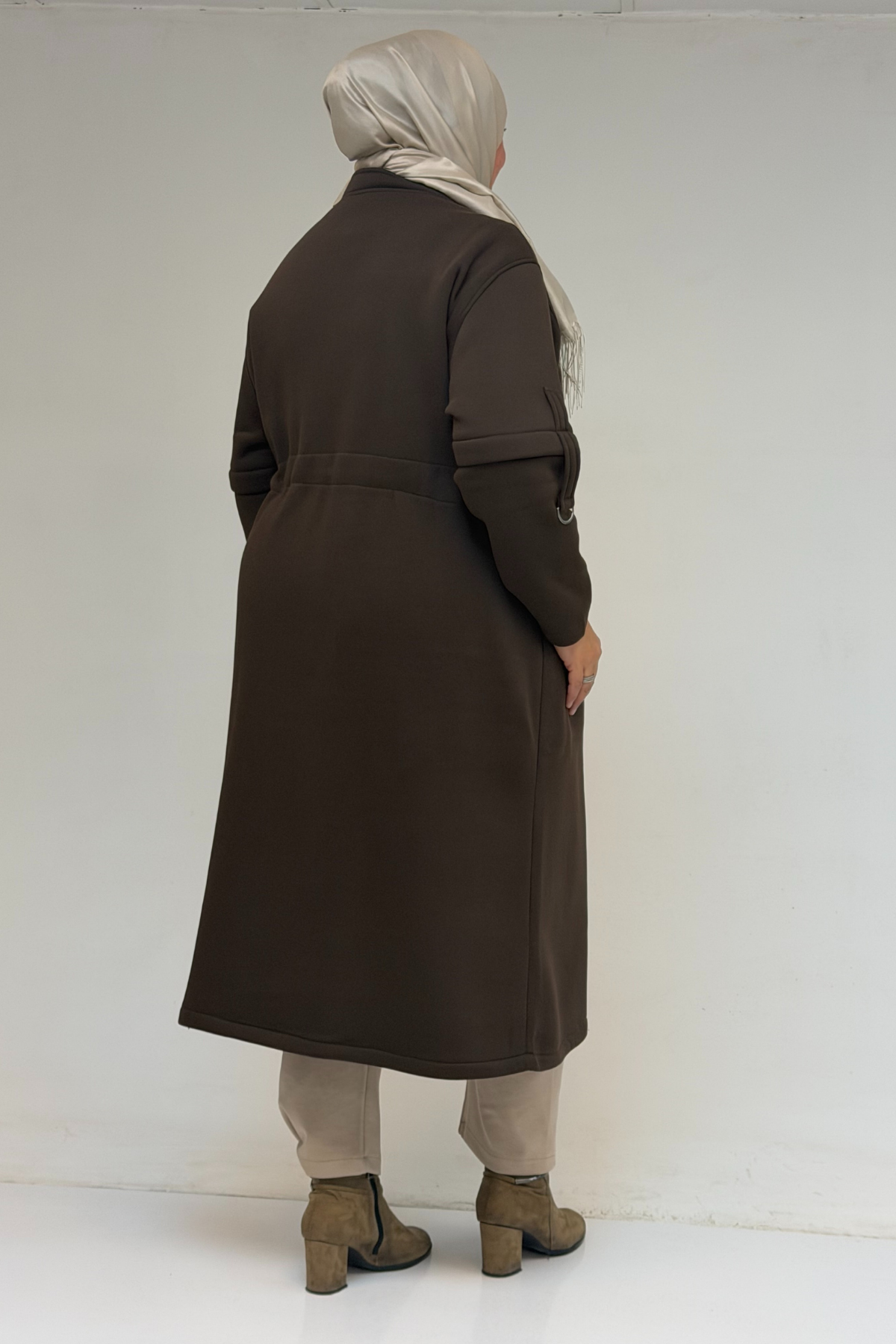 43065 Büyük Beden Hakim Yaka Önden Fermuarlı Üç İplik Kap - Kahve