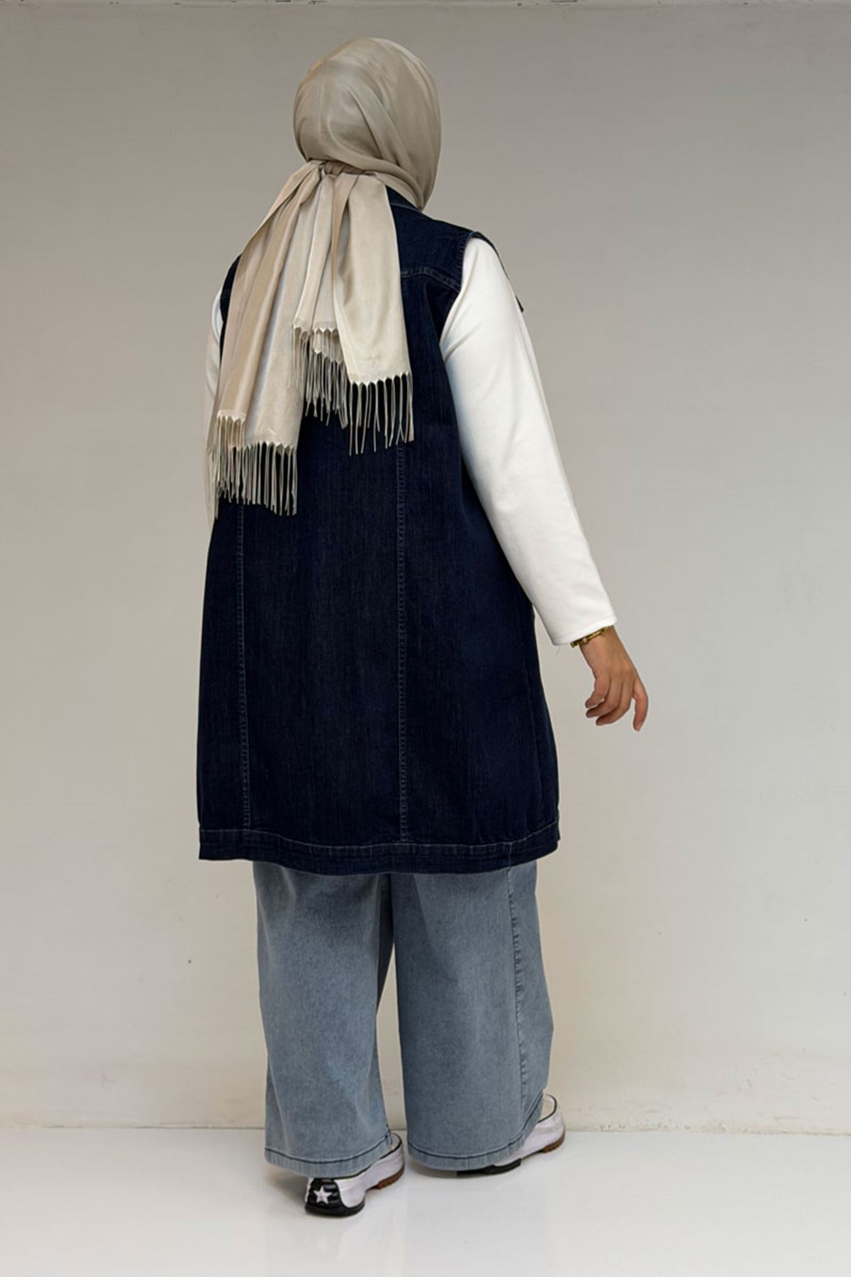 44002-1 Büyük Beden Çift Cepli Sprey Taşlama Detaylı Kot Yelek  - Lacivert