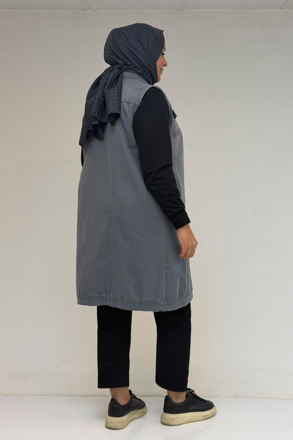 44002-1 Büyük Beden Çift Cepli Sprey Taşlama Detaylı Kot Yelek  - Gri