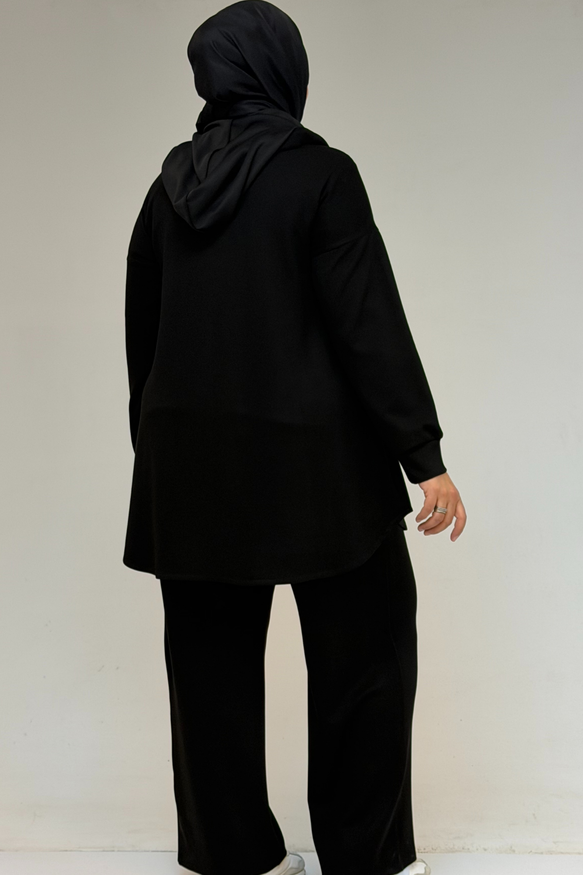 57022 Büyük Beden Kanguru Cepli Fermuarlı  Modal Pantolonlu  Takım - Siyah