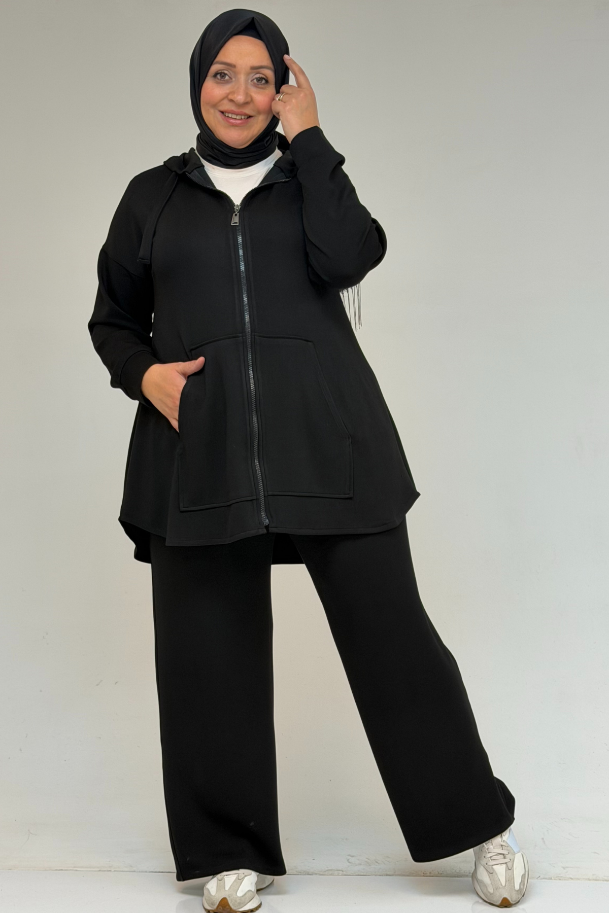 57022 Büyük Beden Kanguru Cepli Fermuarlı  Modal Pantolonlu  Takım - Siyah