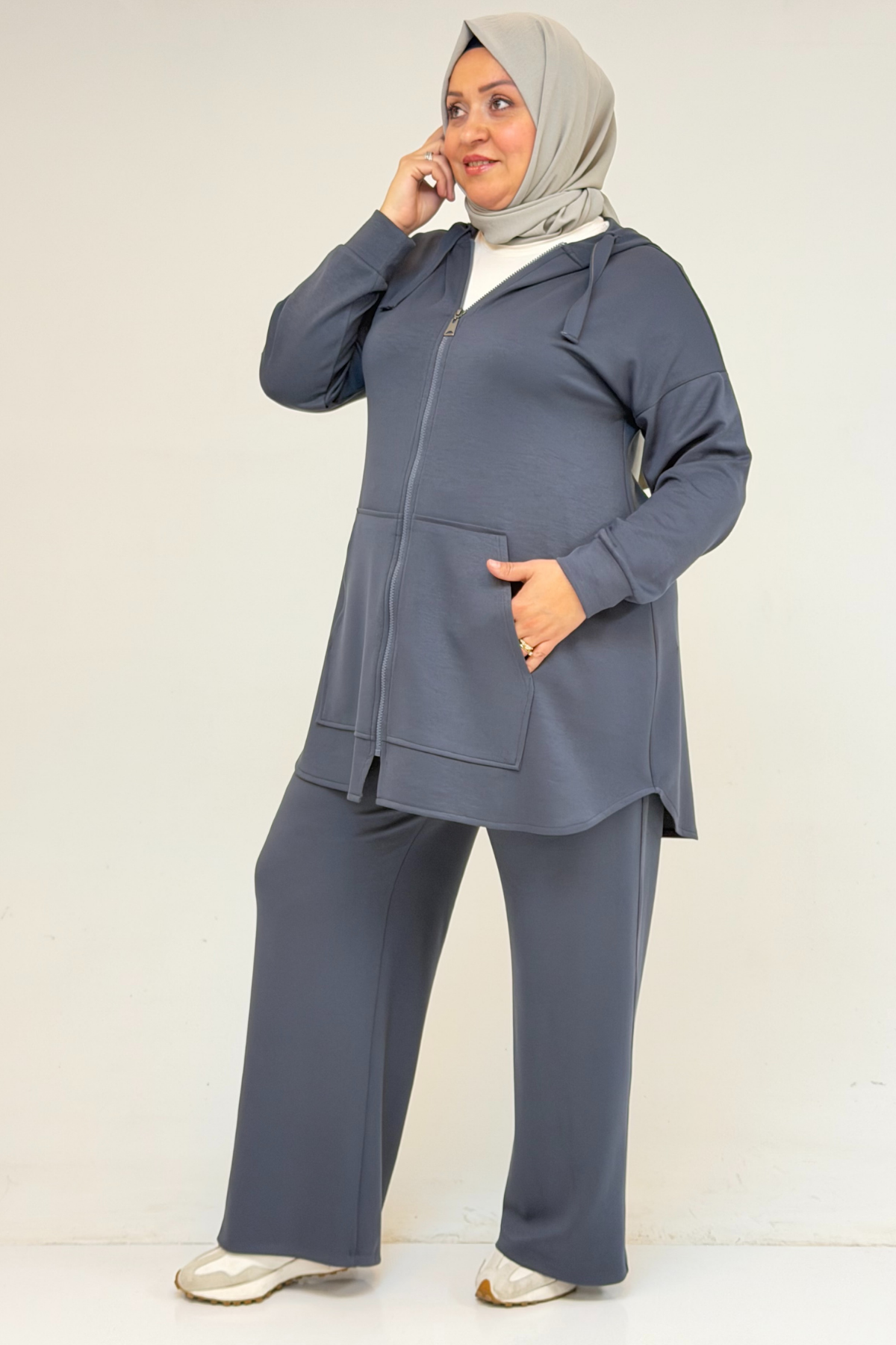 57022 Büyük Beden Kanguru Cepli Fermuarlı  Modal Pantolonlu  Takım - Gri