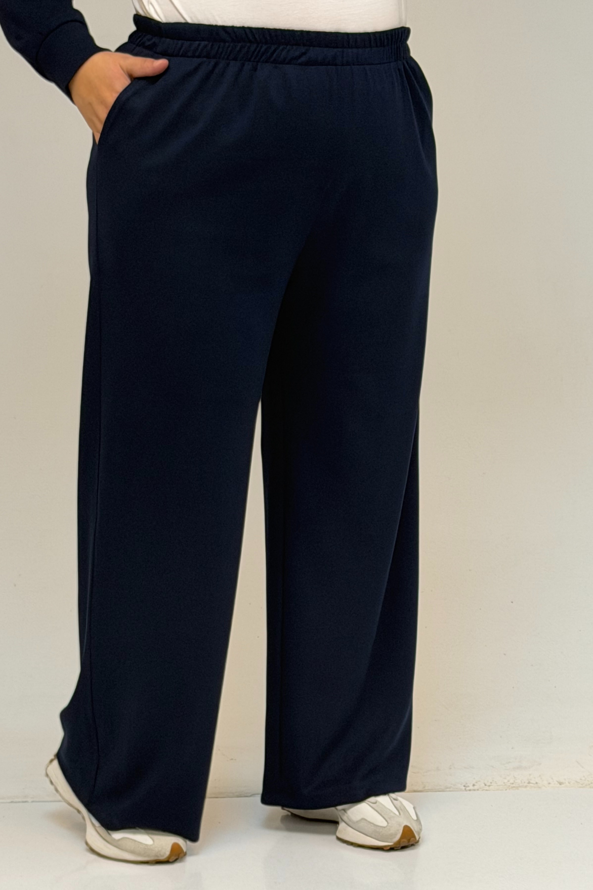 57022 Büyük Beden Kanguru Cepli Fermuarlı  Modal Pantolonlu  Takım -Lacivert