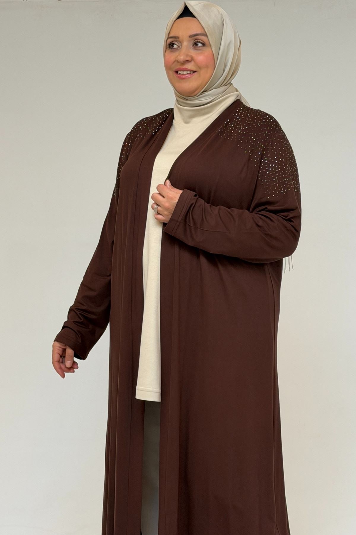 53069 Büyük Beden Omzu Taş Detaylı Penye Tunik - Kahve