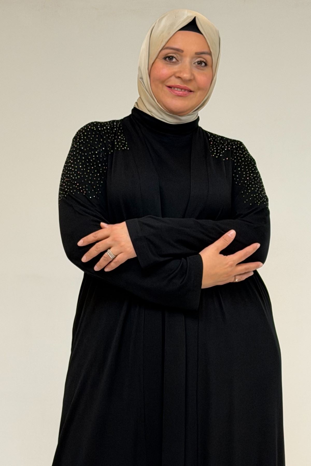 53069 Büyük Beden Omzu Taş Detaylı Penye Tunik - Siyah