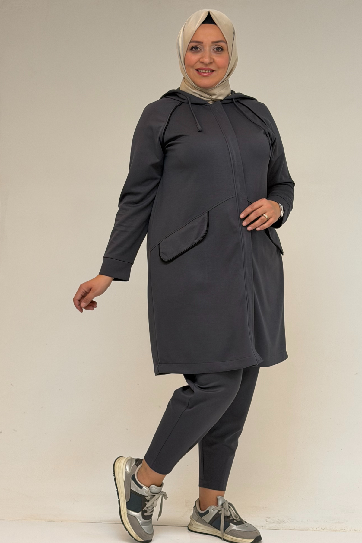 47068 Büyük Beden Çıtçıt Detaylı Modal Tunik - Antrasit