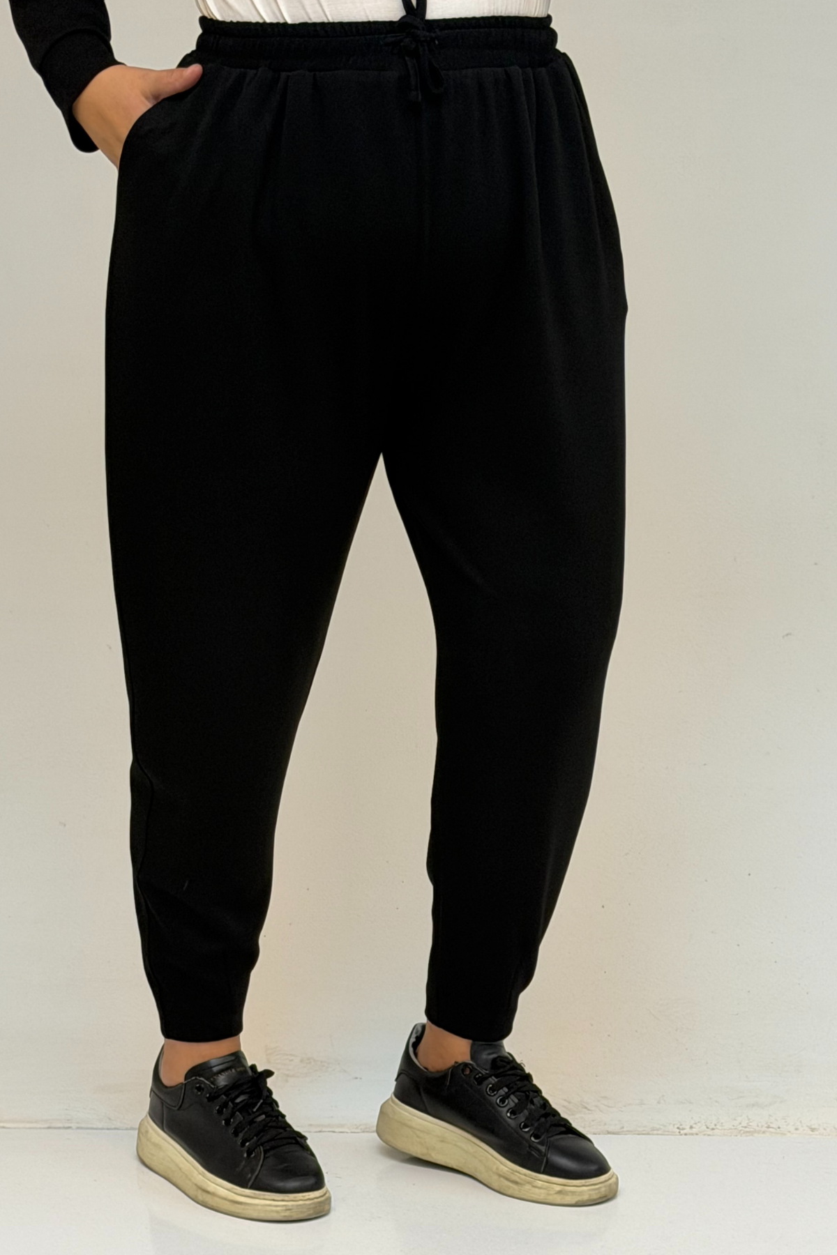 47068 Büyük Beden Çıtçıt Detaylı Modal Tunik - Siyah