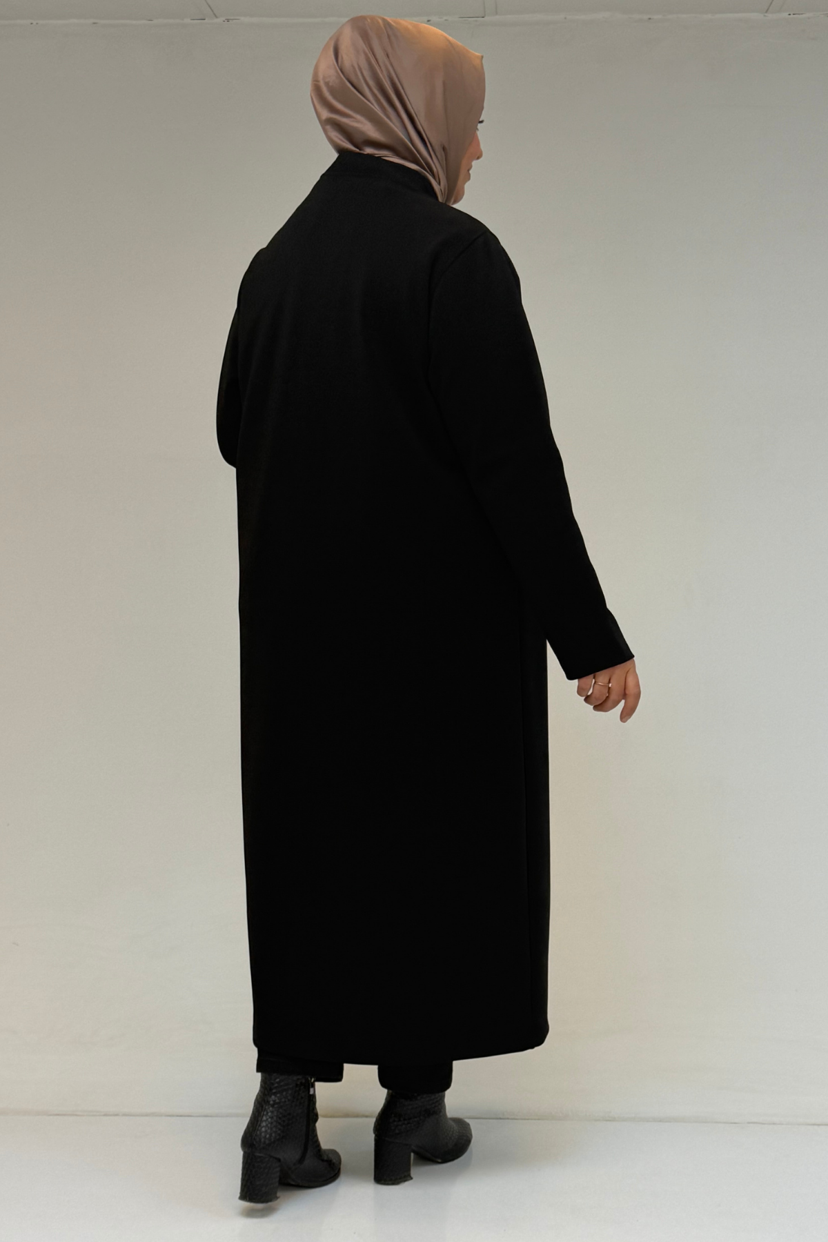 53072 Büyük Beden Kıstırma Biyeli Fermuarlı Çelik Kap - Siyah