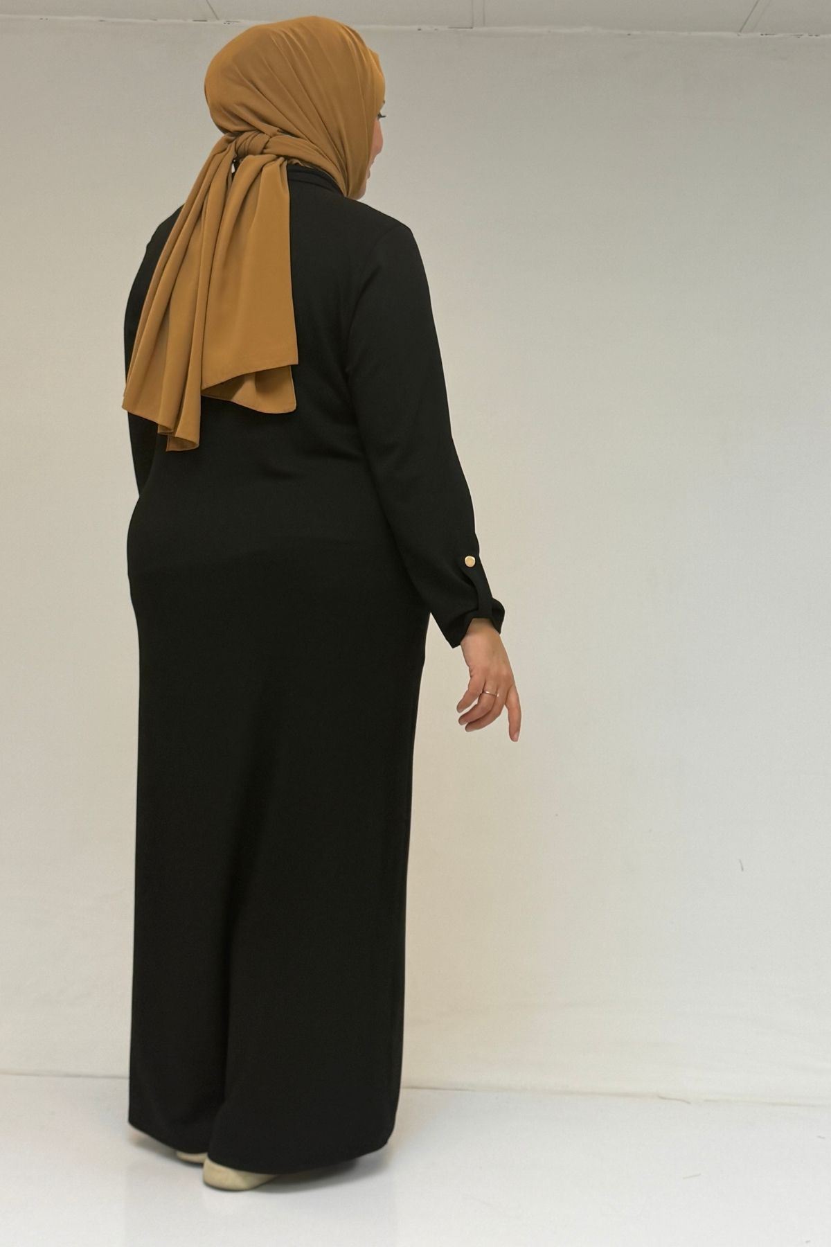 52026 Büyük Beden Katlama Detaylı Erkek Yakalı Modal Elbise - Siyah