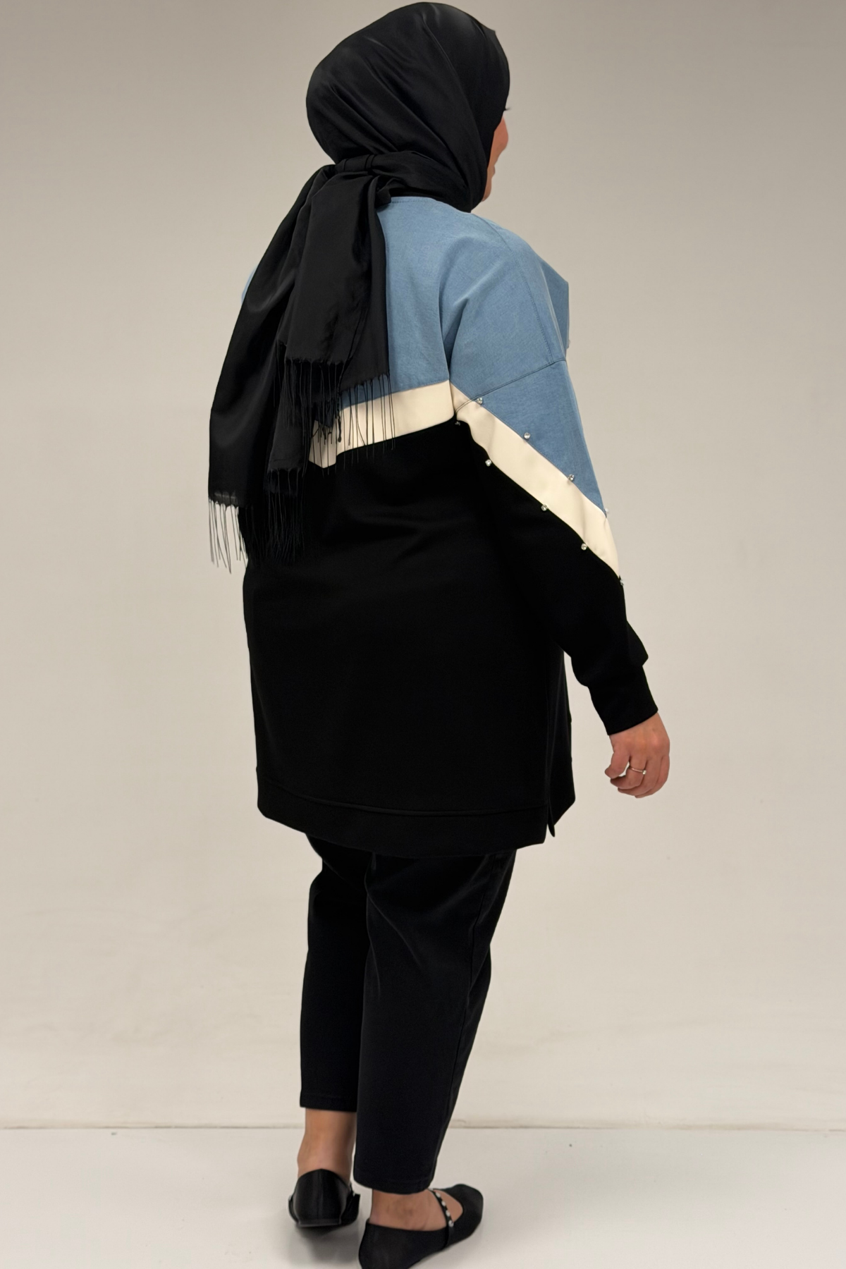 58084 Büyük Beden Parçalı Taş Detaylı Modal Tunik - Siyah