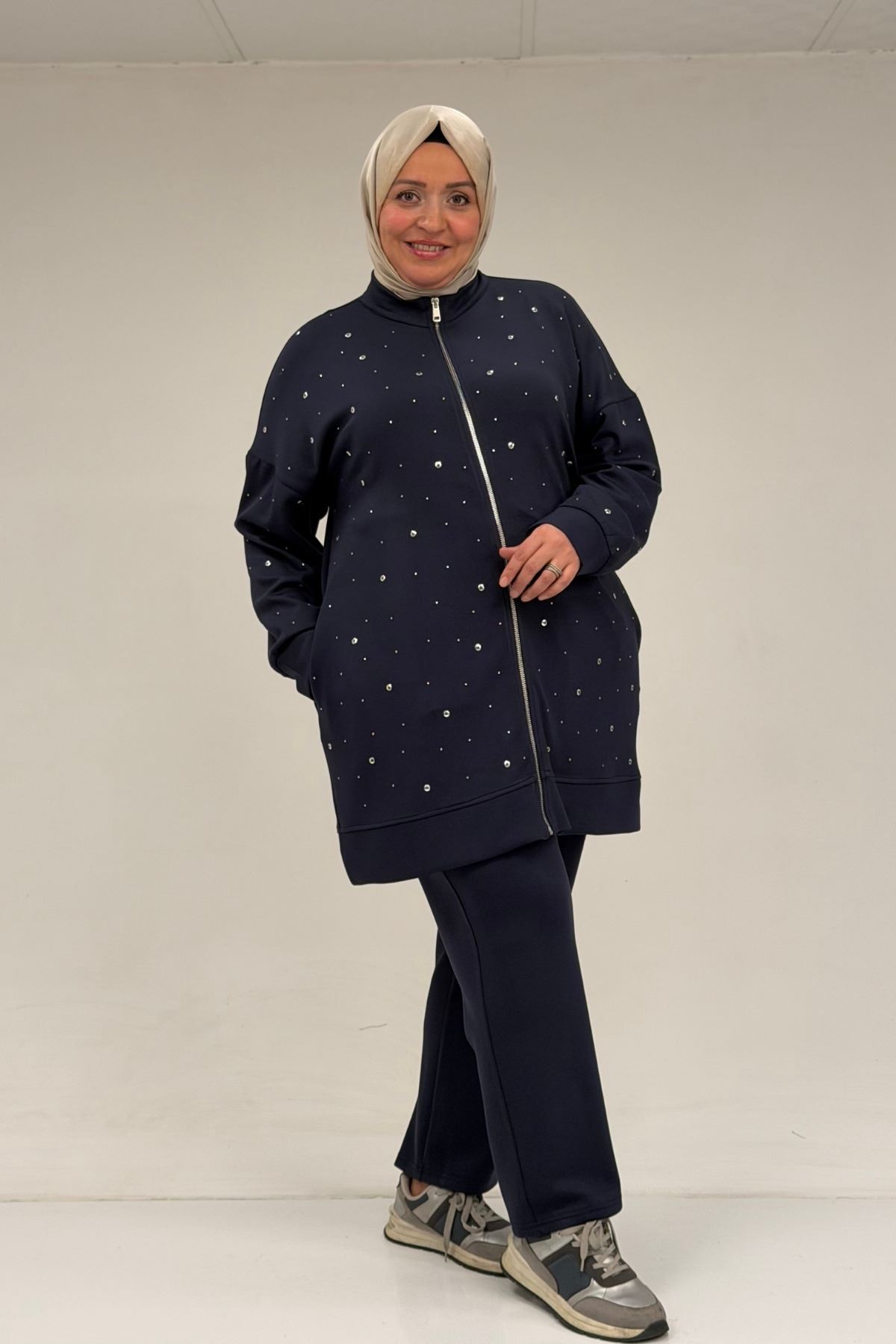 47070 Büyük Beden Önü Taş Detaylı Modal Pantolonlu Takım - Lacivert