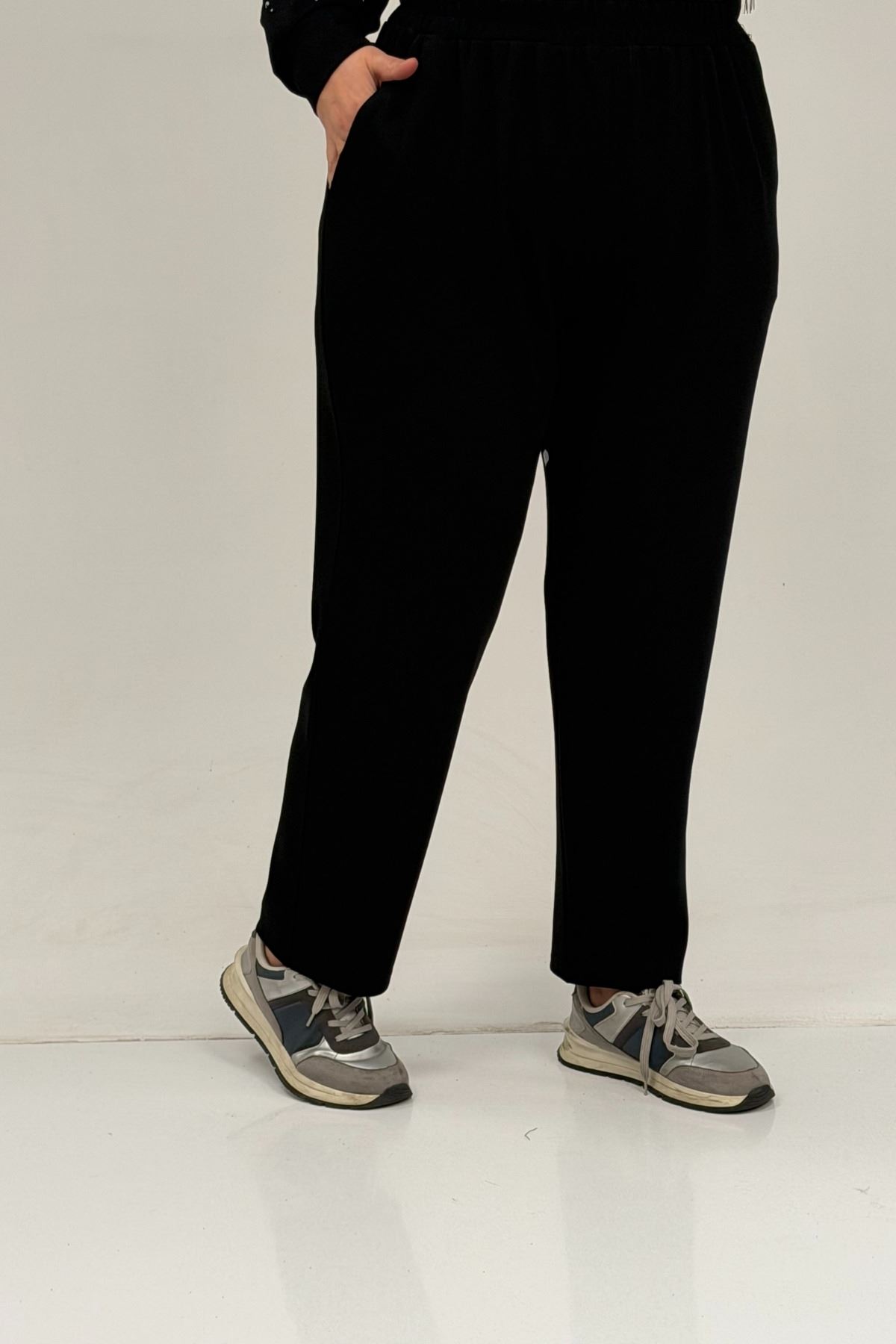 47070 Büyük Beden Önü Taş Detaylı Modal Pantolonlu Takım - Siyah