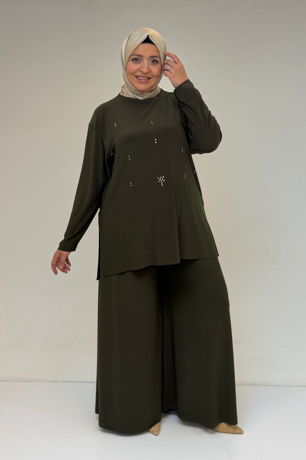 67030 Büyük Beden Yanı Yırtmaçlı Sandy Pantolonlu Takım - Haki