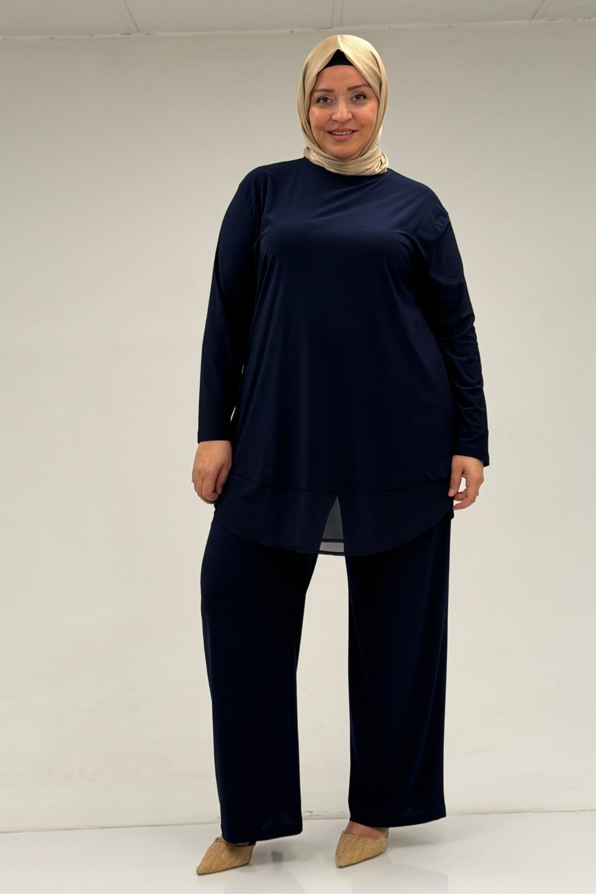 67009 Büyük Beden Etek Ucu Şifon Detaylı Sandy Pantolonlu Takım - Lacivert