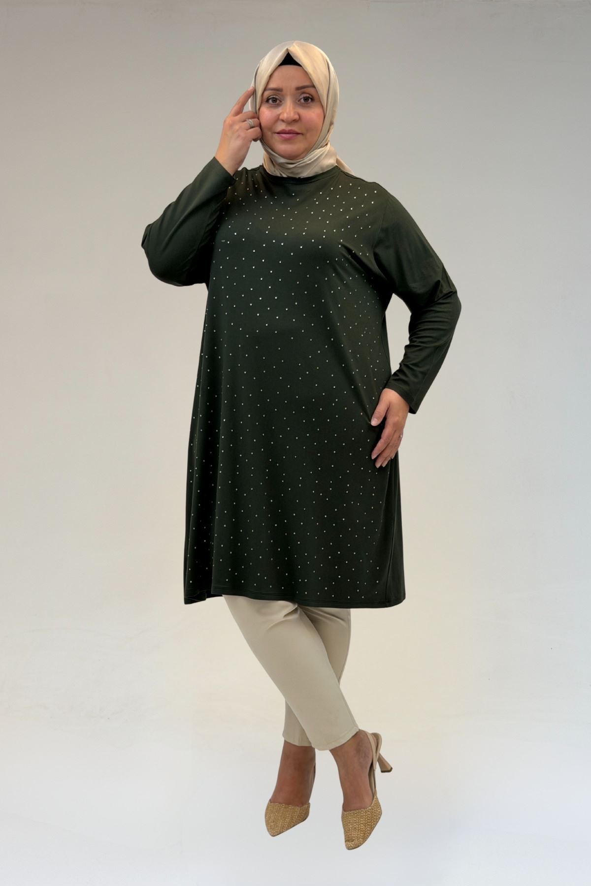 68001 Büyük Beden Önü Taş Baskı Detaylı Penye Tunik - Haki