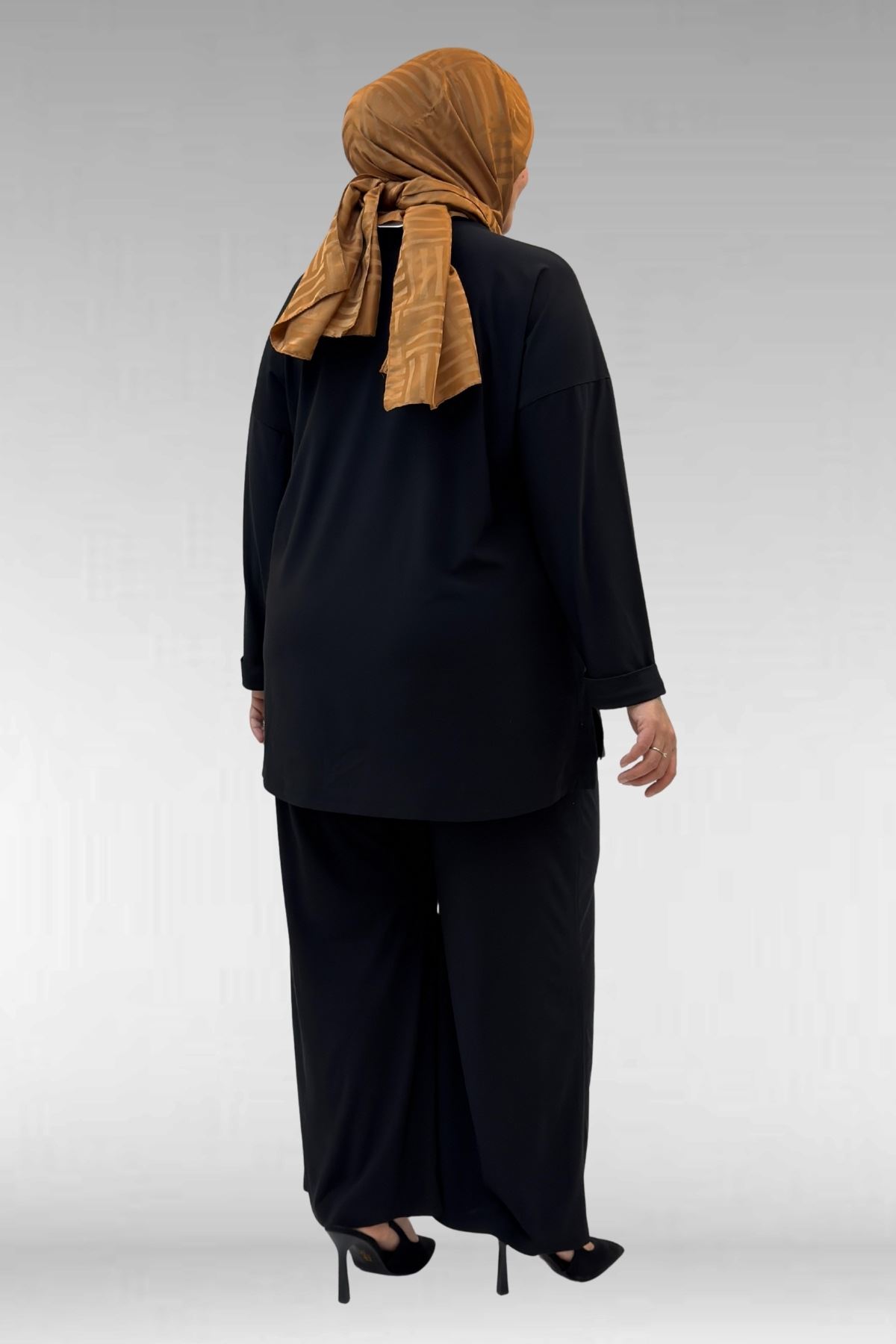 67001 Büyük Beden Kol Manşeti Duble Model Sandy Pantolonlu Takım - Siyah