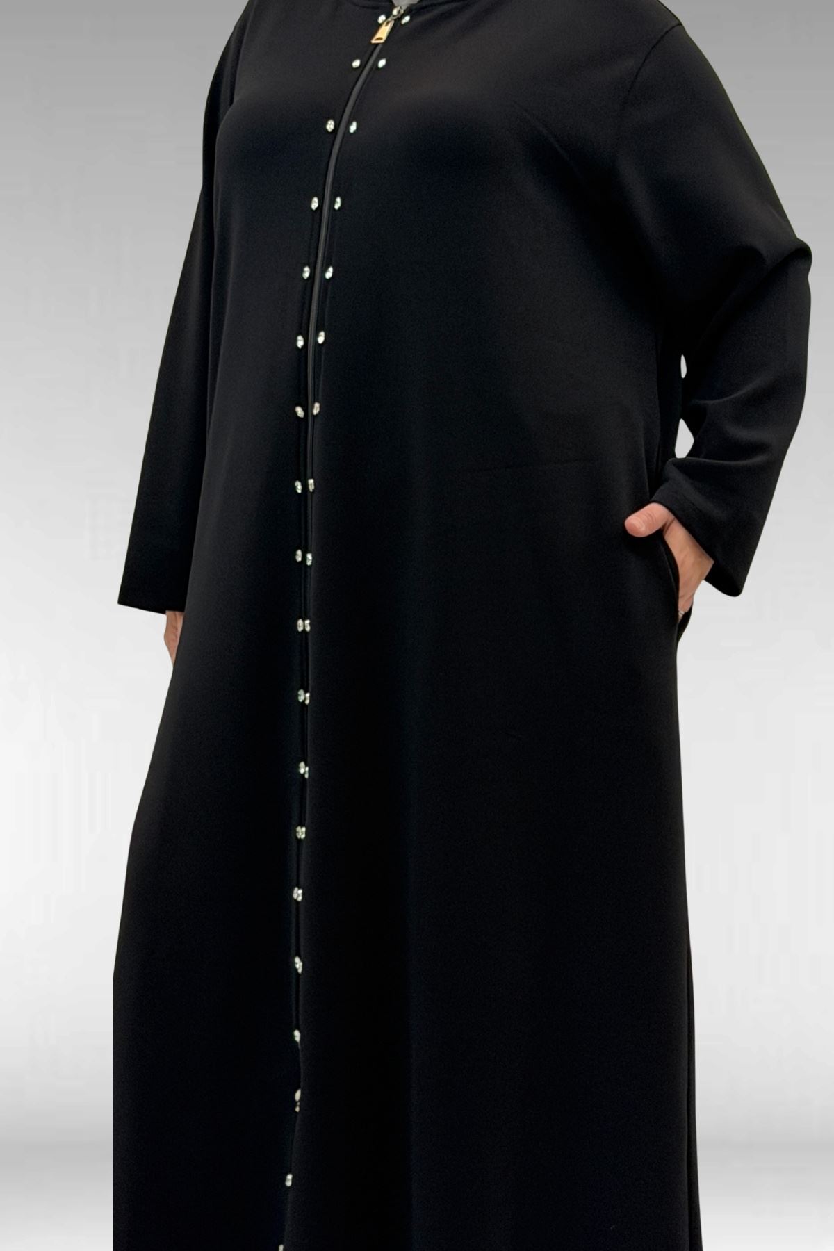 56021 Büyük Beden Boydan Fermuarlı Taş Detaylı Çelik Ferace - Siyah