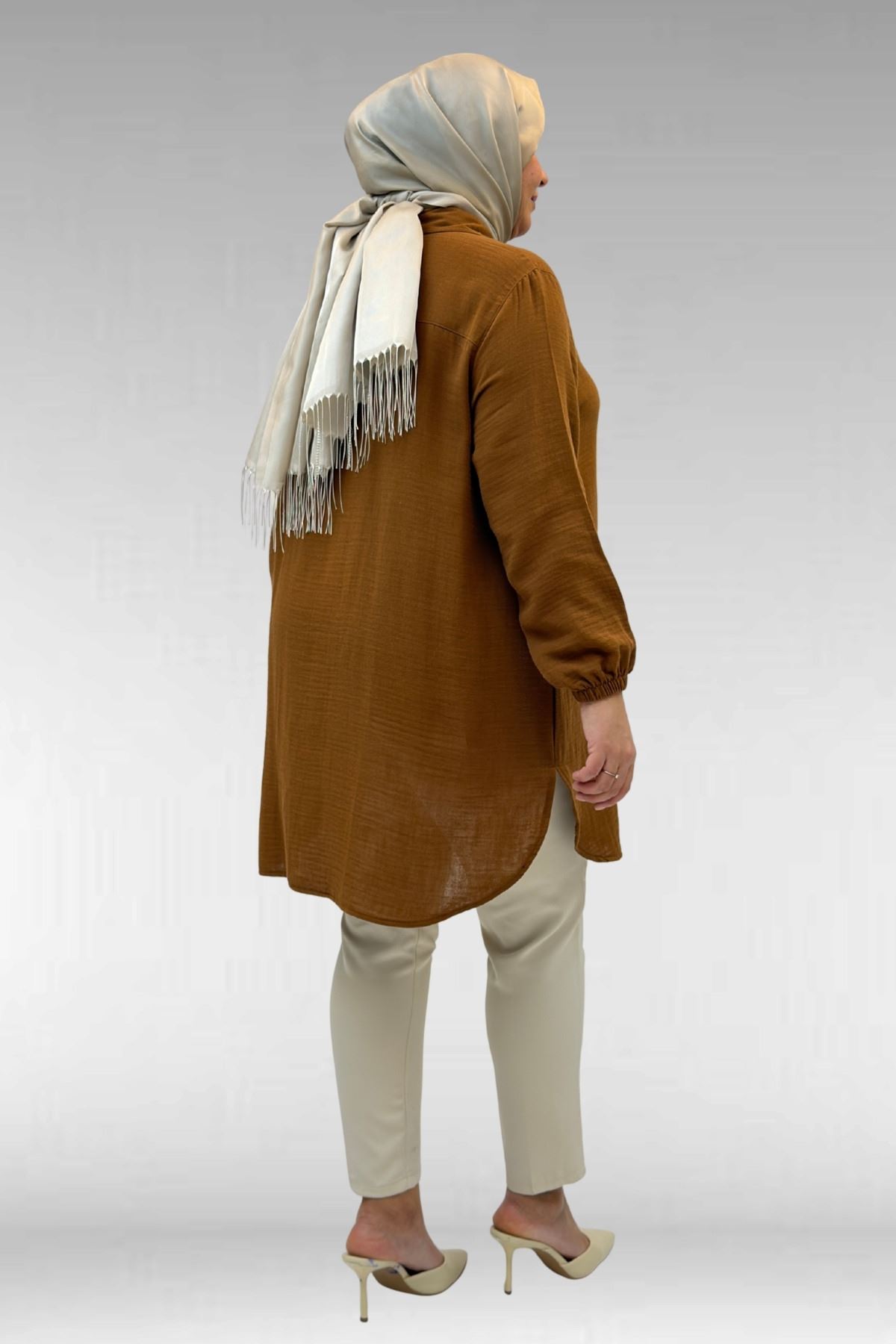 58091 Büyük Beden Kolları Lastikli Müslin Gömlek - Kahve