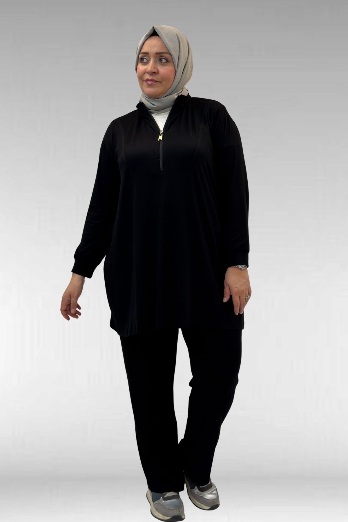 67014 Büyük Beden Parçalı Yakalı Fermuarlı Pantolonlu Penye Takım - Siyah