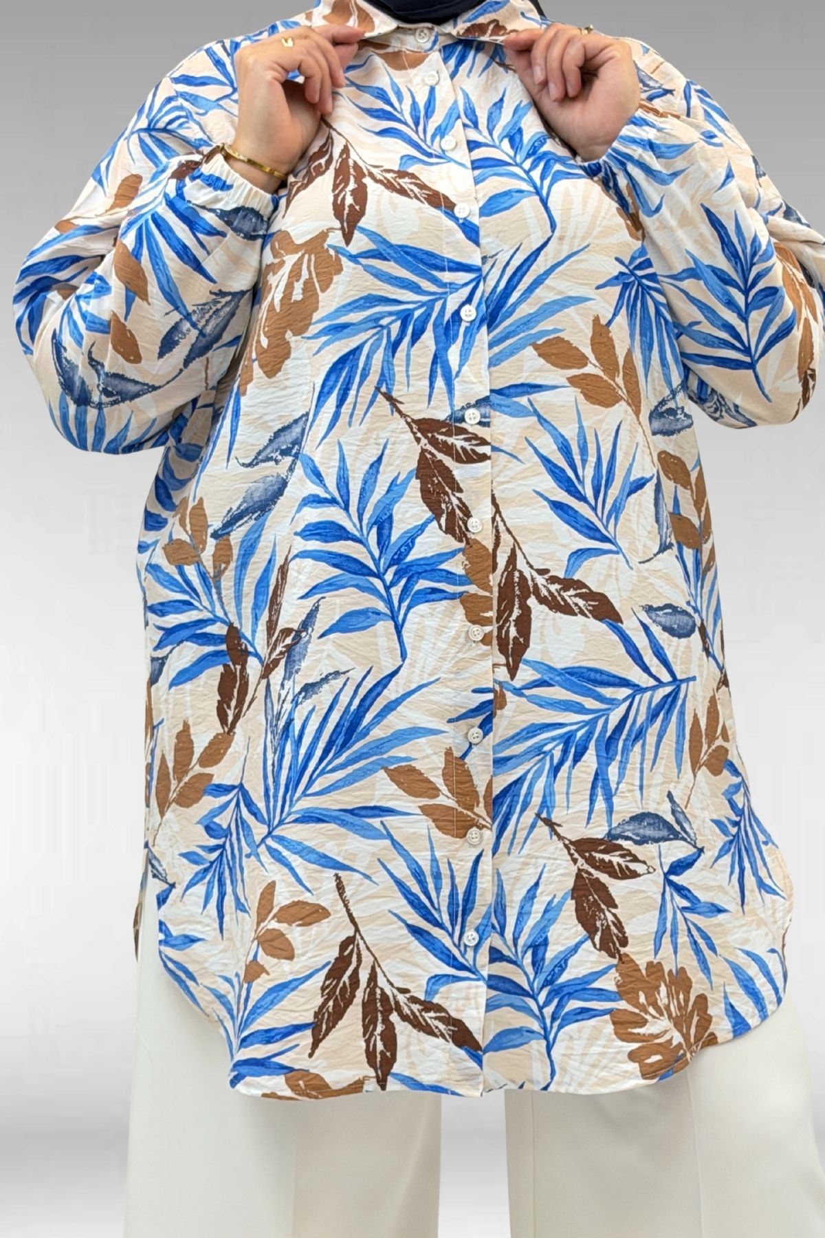 68010 Büyük Beden Yanları Yırtmaçlı Kolları Lastikli Mango Tunik - Yaprak Desen Vizon