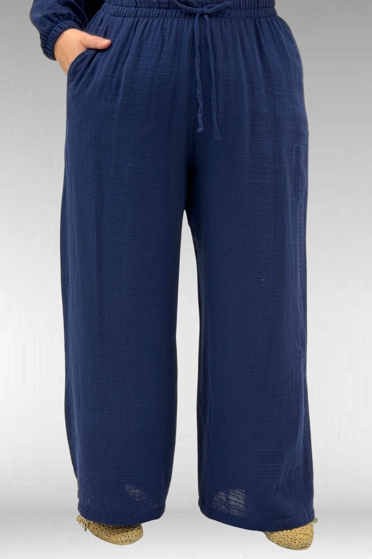 67039 Büyük Beden Yarım Patlı Sıfır Yaka Müslin Pantolonlu Takım - Lacivert