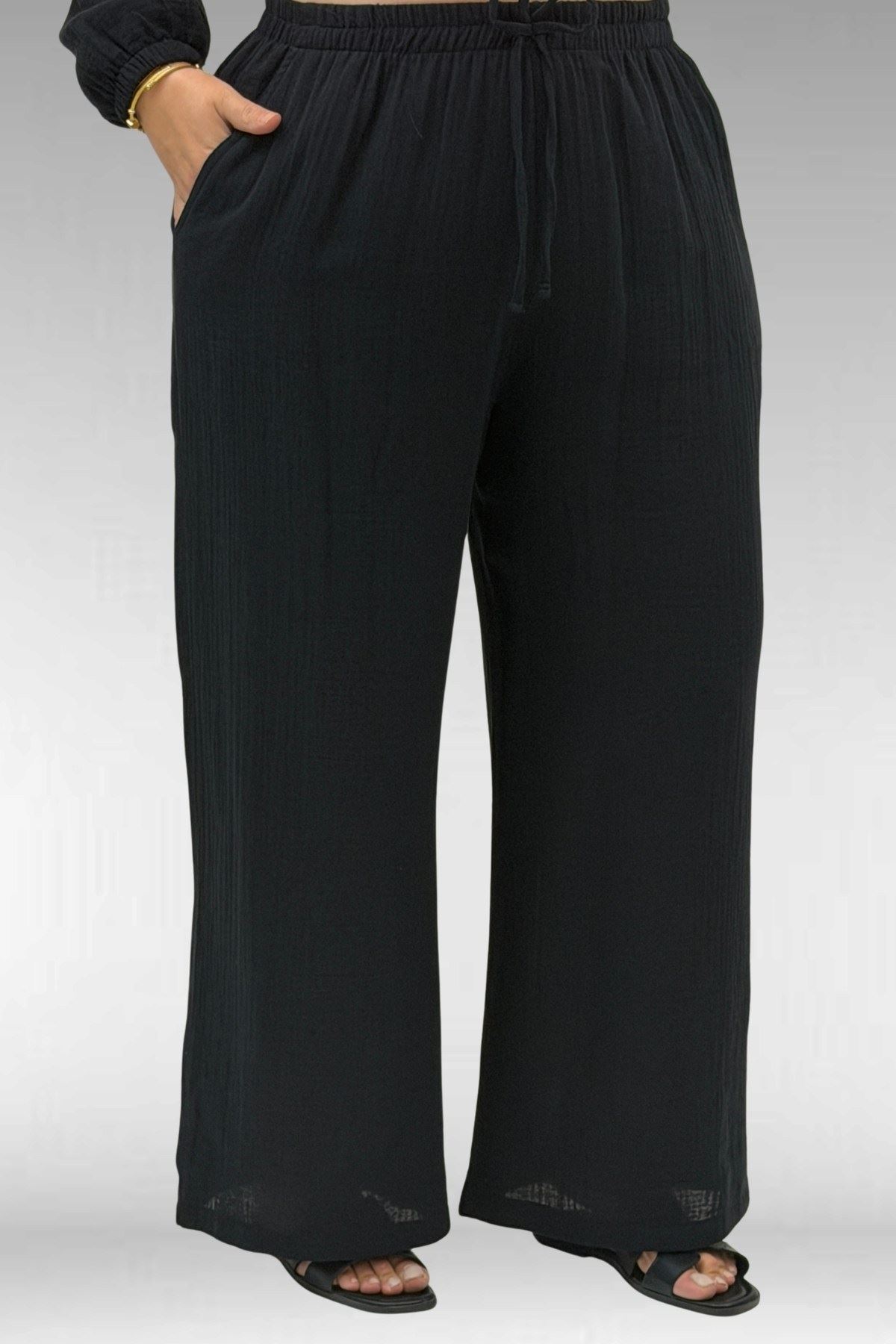 67039 Büyük Beden Yarım Patlı Sıfır Yaka Müslin Pantolonlu Takım - Siyah