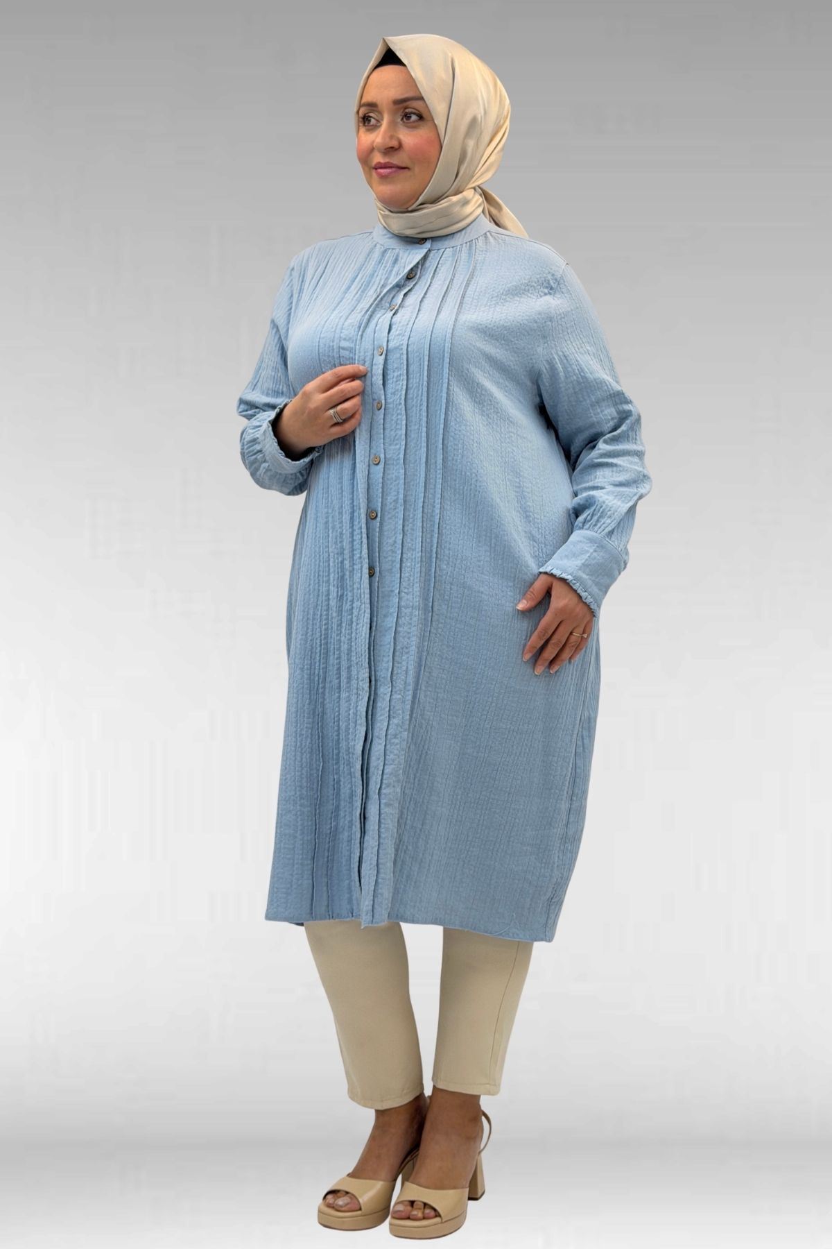 68022 Büyük Beden Boydan Pile Detaylı Müslin Gömlek - Bebe Mavi