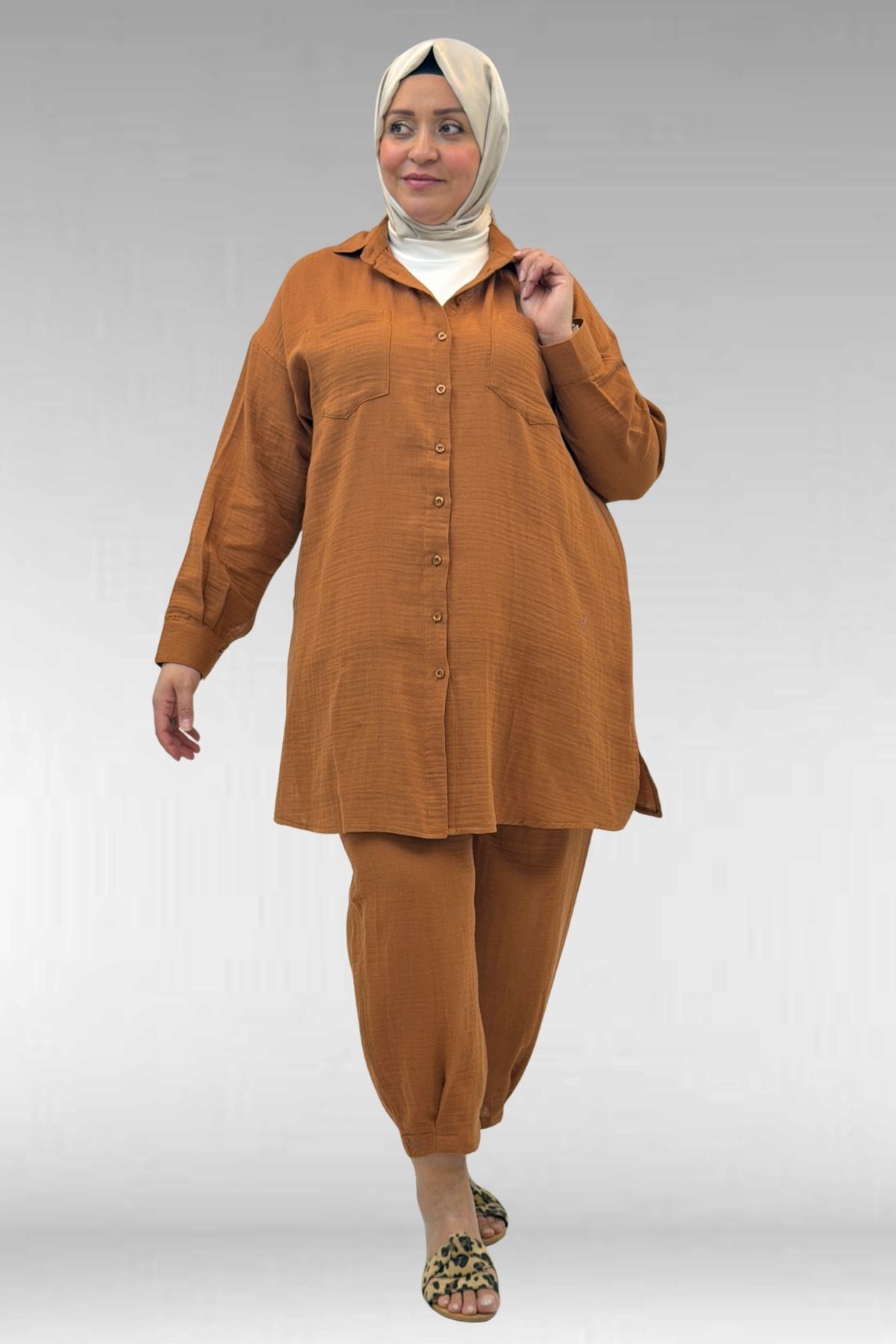 67036 Büyük Beden Cepli Düğmeli Müslin Pantolonlu Takım - Tarçın