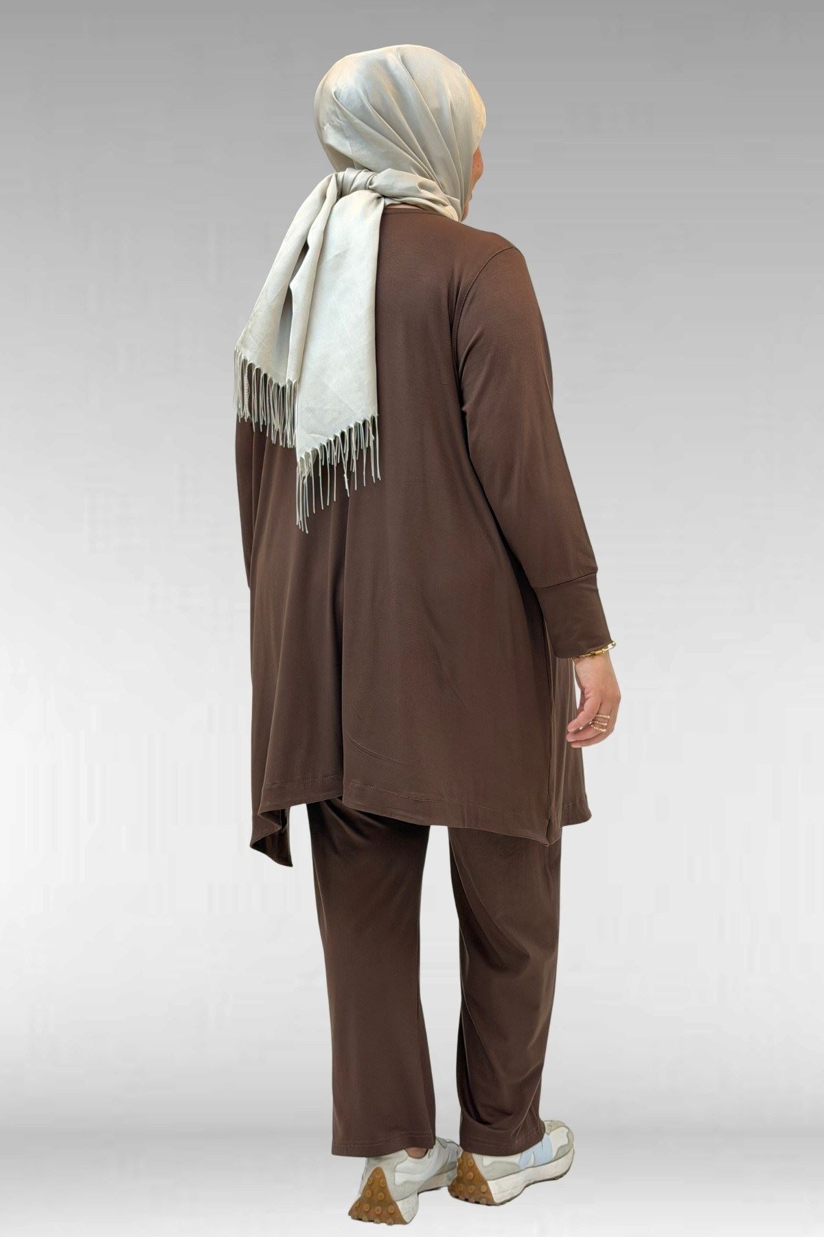 67040 Büyük Beden Cep Kapak Modelli D Halka Detaylı Penye Pantolonlu Takım - Kahve