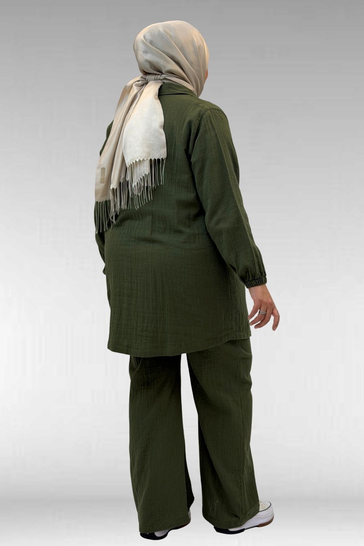 67015 Büyük Beden Cepleri D Toka Detaylı Müslin Pantolonlu Takım - Haki