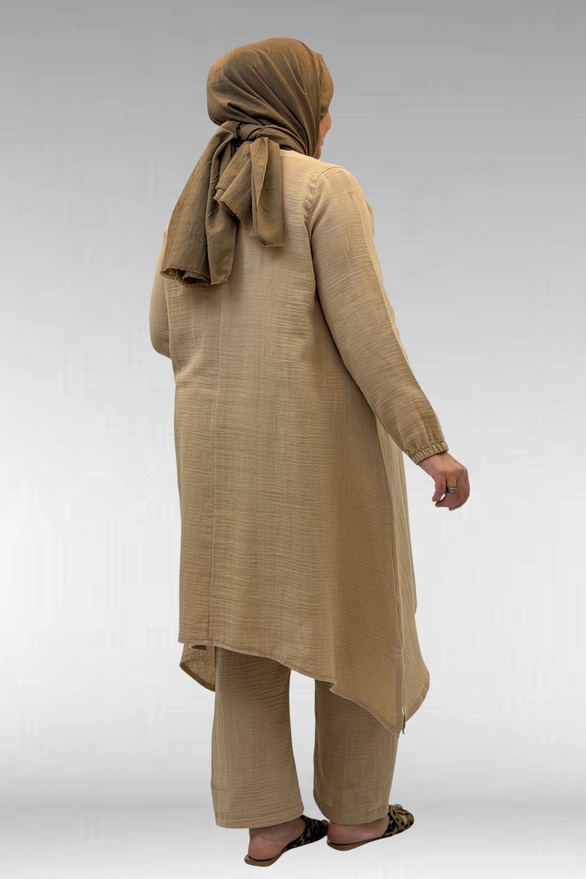 67044 Büyük Beden Asimetrik Kesim Pantolonlu Müslin Takım - Bej