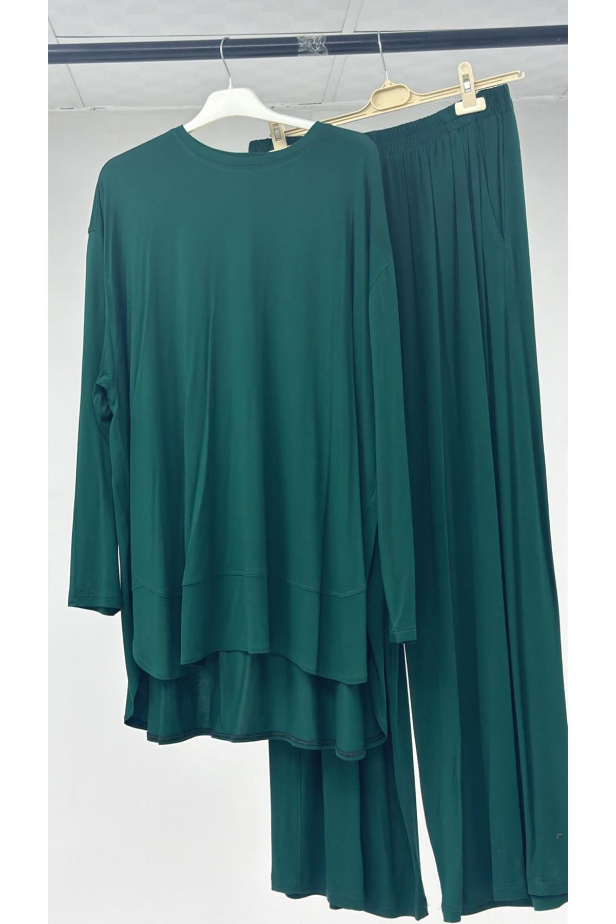 T-57046 Büyük Beden Eteği Oval Kesim Modal Pantolonlu Takım -  Yeşil