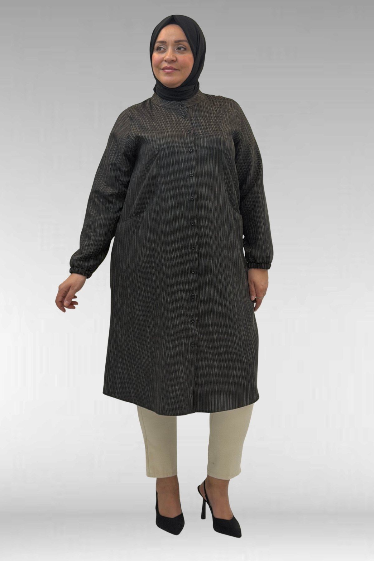 68017 Büyük Beden Hakim Yakalı Kolları Lastikli Tunik - Siyah