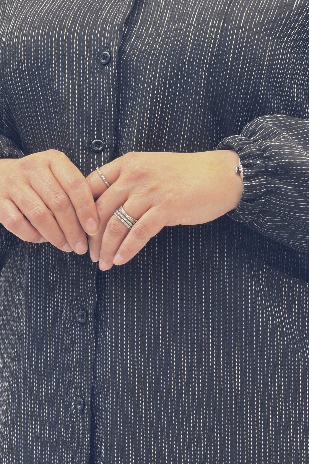 68017 Büyük Beden Hakim Yakalı Kolları Lastikli Tunik - Siyah