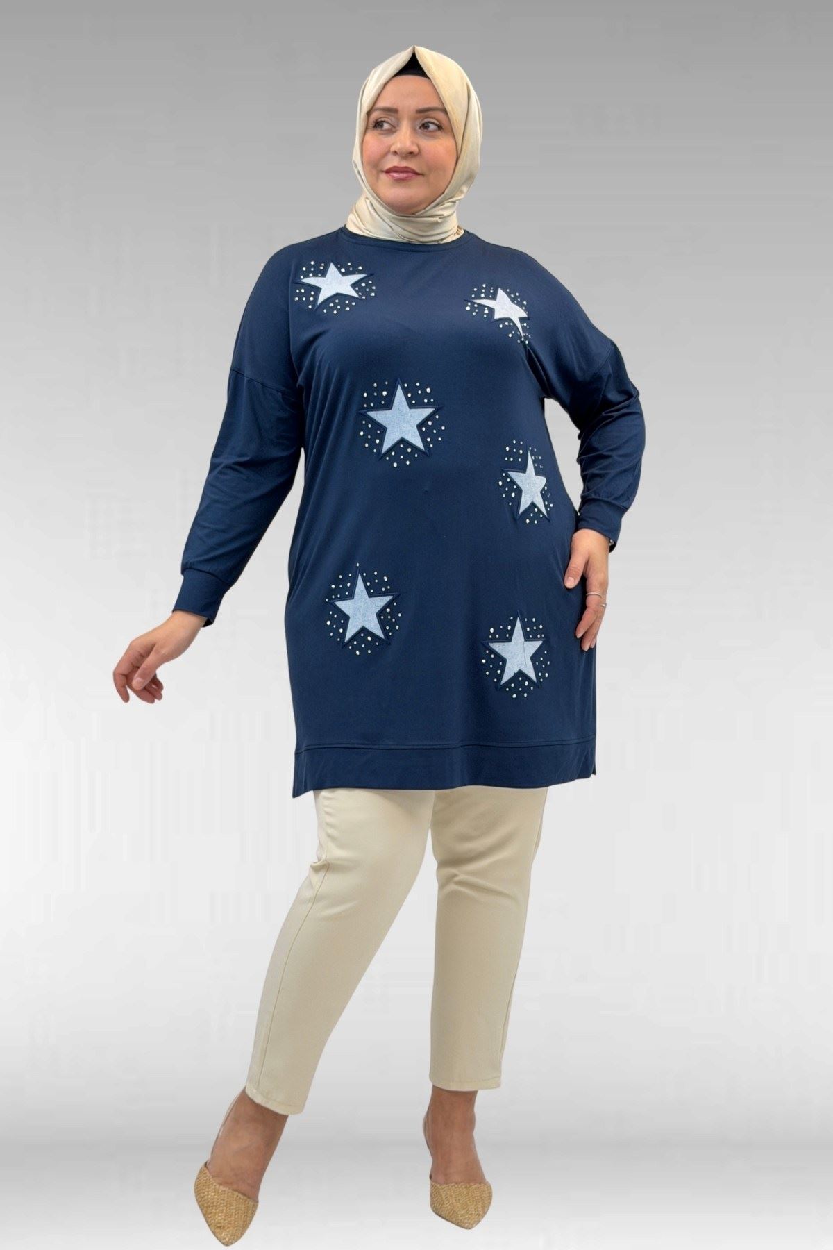 58013 Büyük Beden Önü Yıldız Ve Taş Detaylı Penye Tunik - İndigo