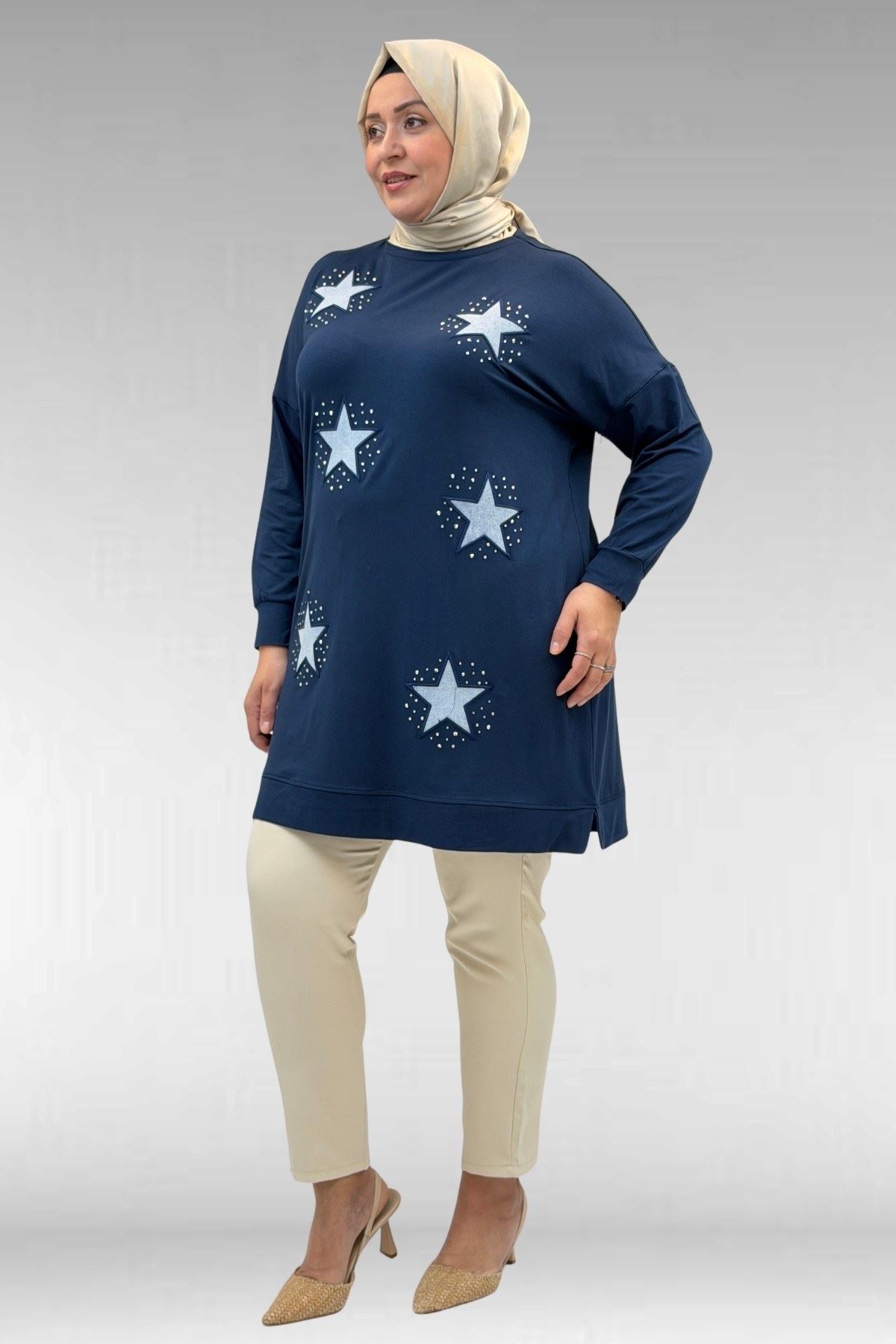 58013 Büyük Beden Önü Yıldız Ve Taş Detaylı Penye Tunik - İndigo