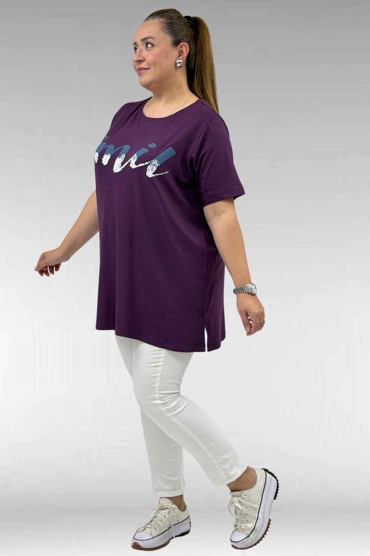 68503 Büyük Beden Yakası Biyeli Baskılı Penye Tişört - Mürdüm